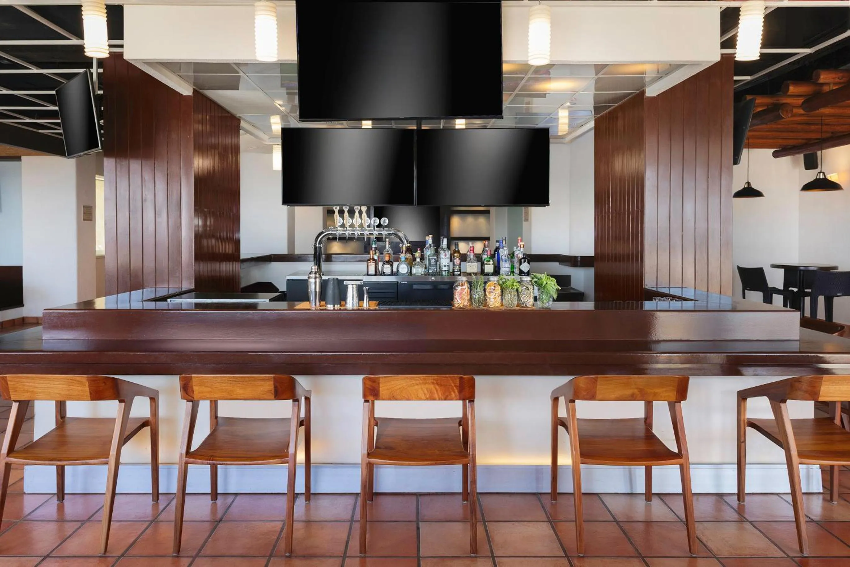 Restaurant/places to eat in The Club at Hacienda del Mar