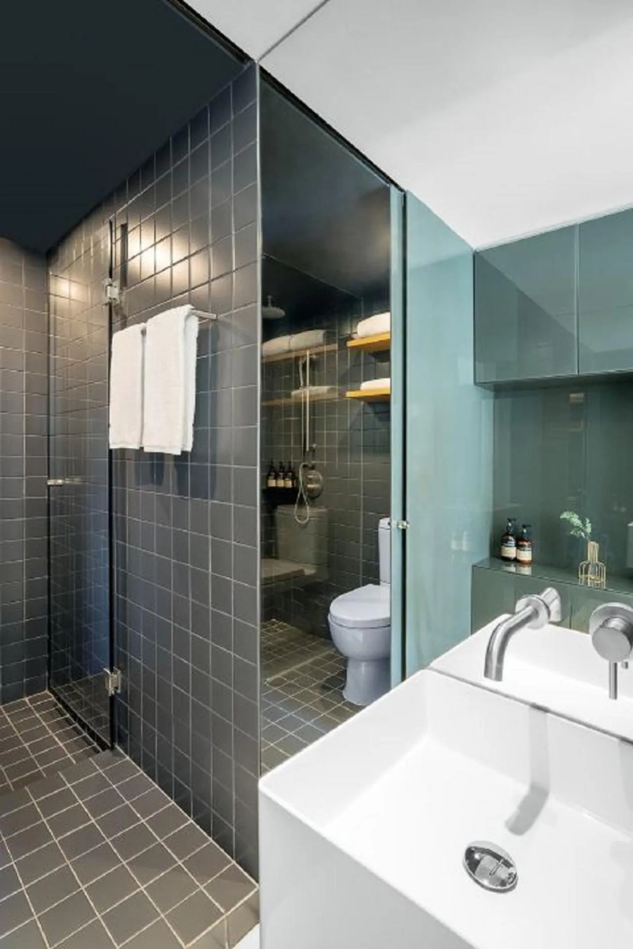 Bathroom in base-Shanghai SUHE Serviced Apartment, Near East Nanjing Road & People's Square