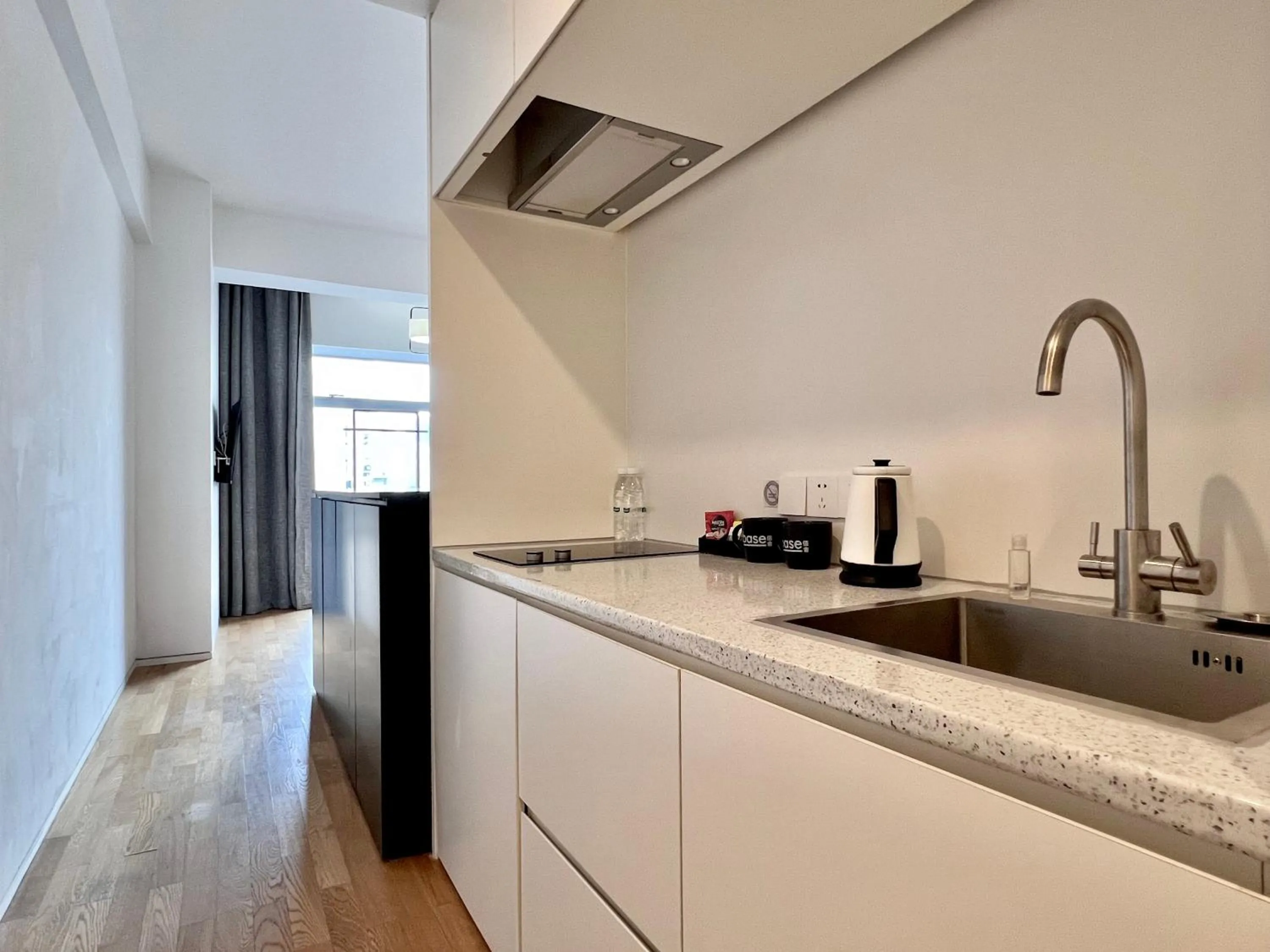 kitchen in base-Shanghai SUHE Serviced Apartment, Near East Nanjing Road & People's Square