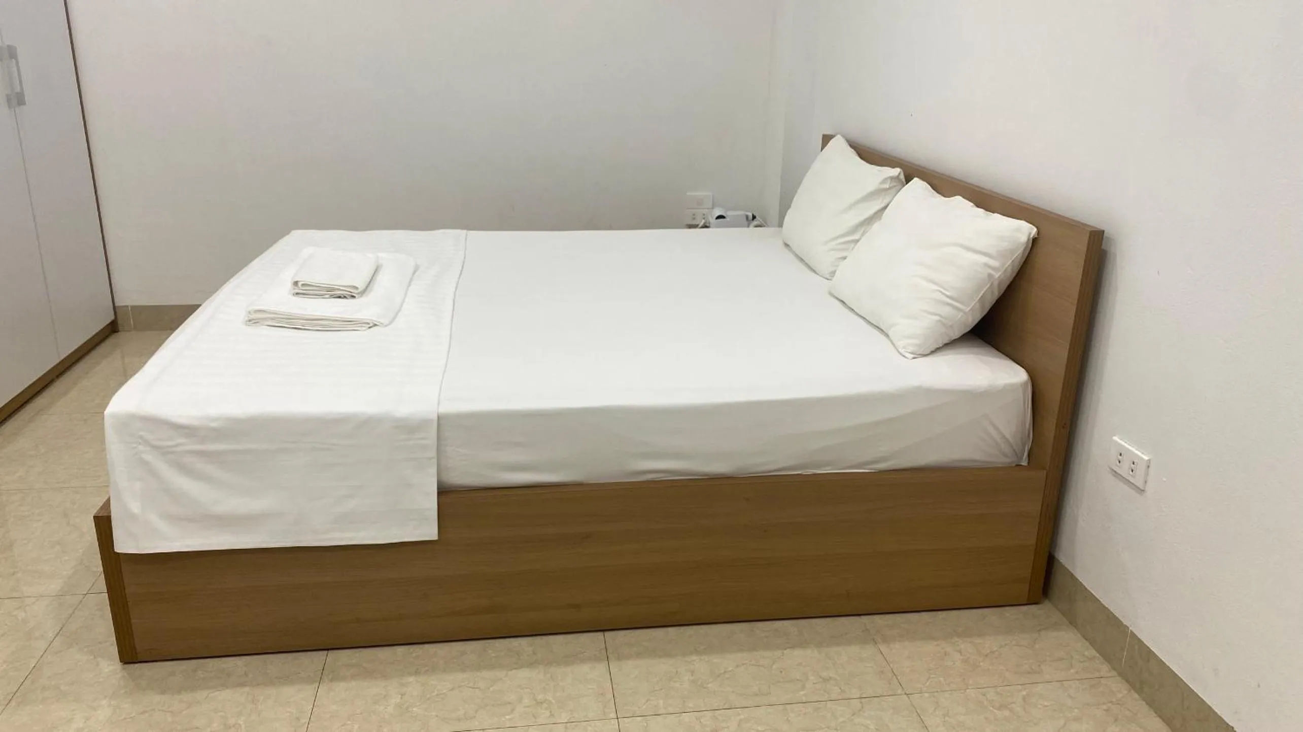 Bed in Era Apartment Tran Thai Tong