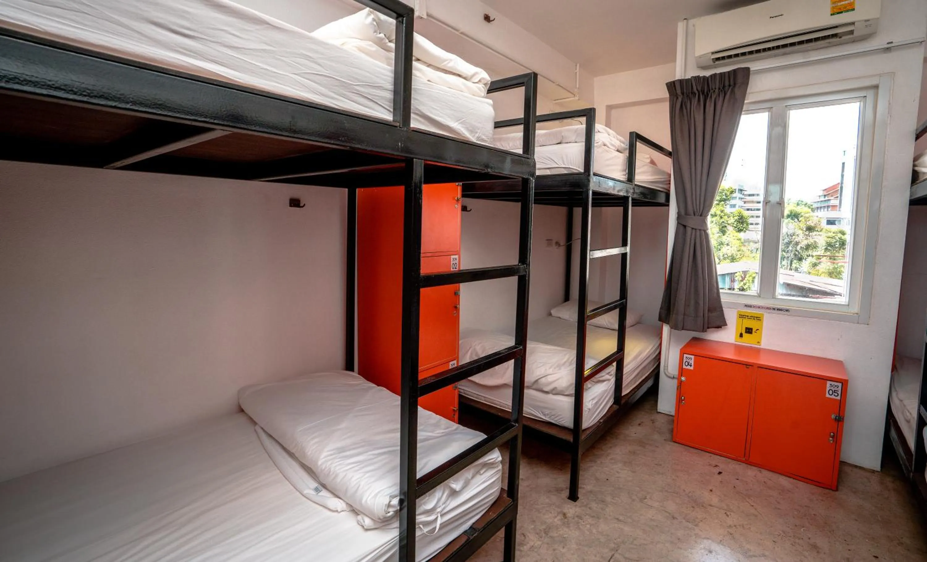 Bed in Mad Monkey Chiang Mai