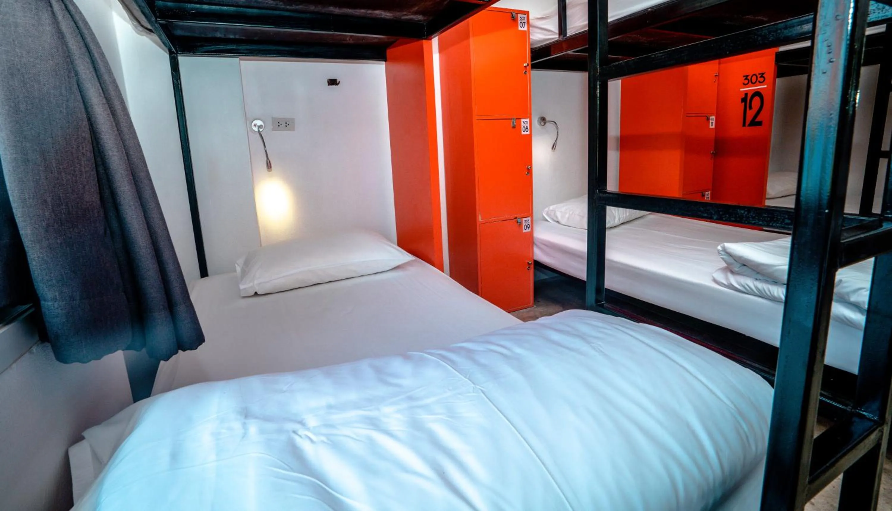 Bed in Mad Monkey Chiang Mai