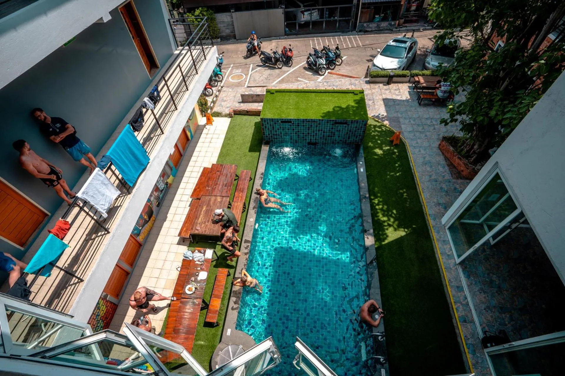 Swimming pool in Mad Monkey Chiang Mai