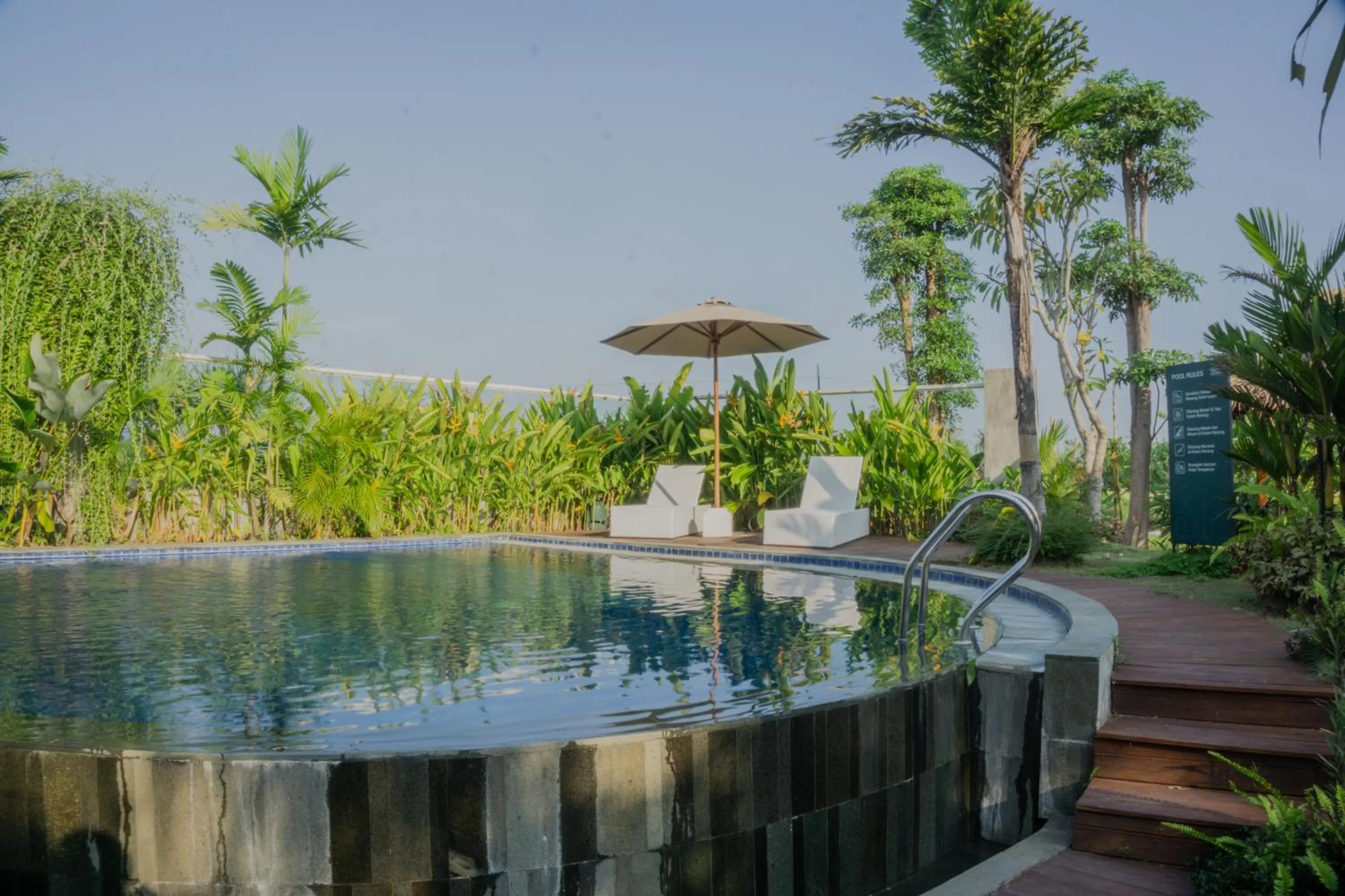 Swimming pool in Sawah Tamanan Villa & Resort