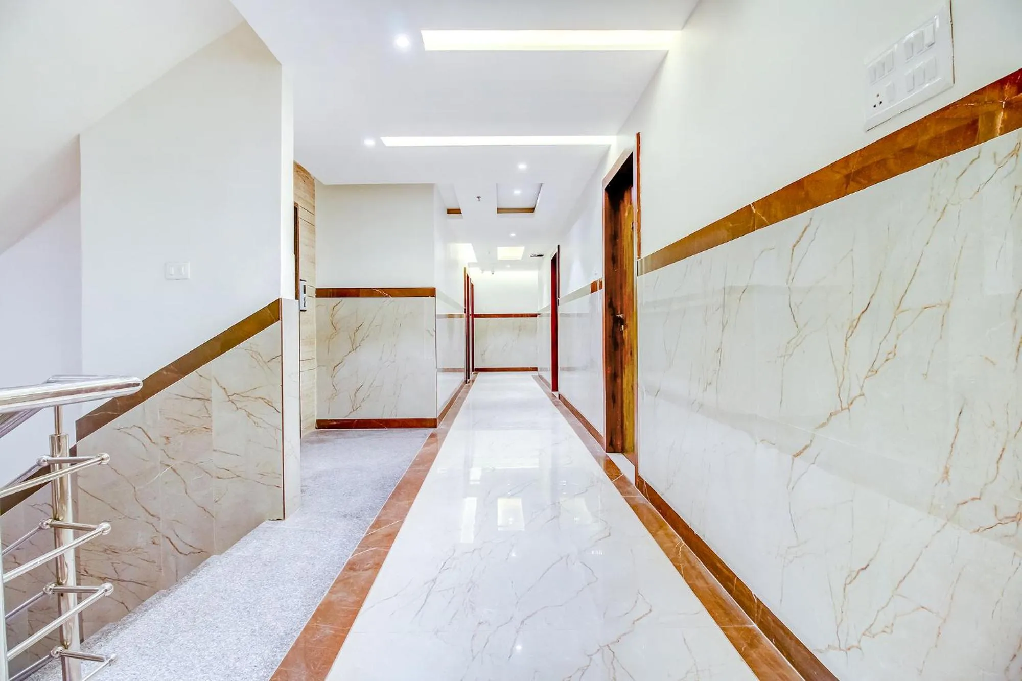 Lobby or reception in FabHotel Prime Purple Orchid