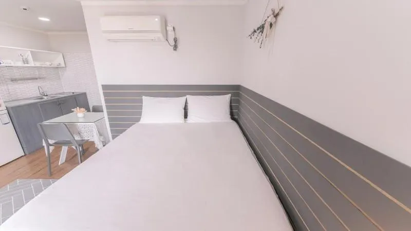 Bed in Tinkerbell Pension