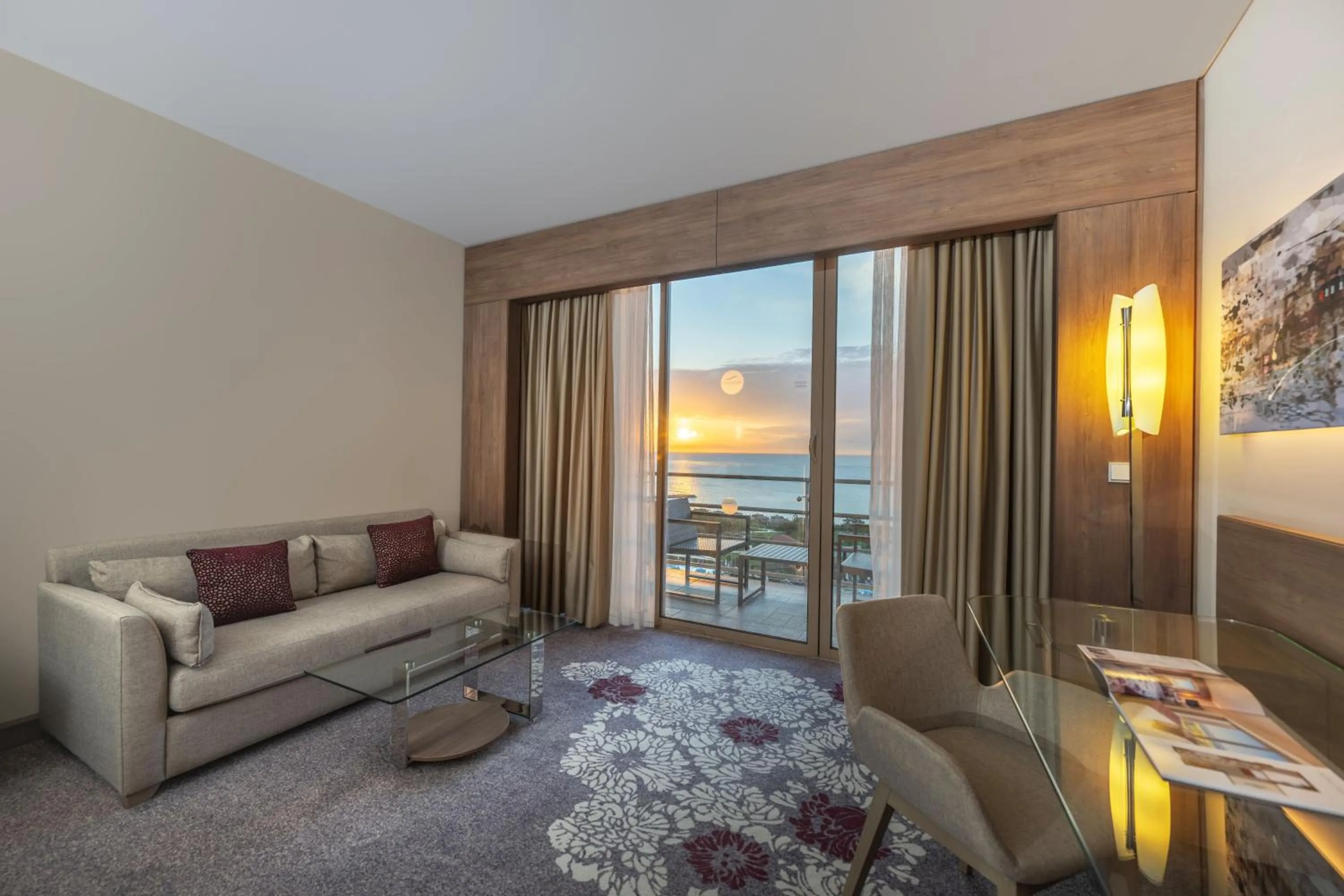 Natural landscape, Bed in Concorde Luxury Resort & Casino