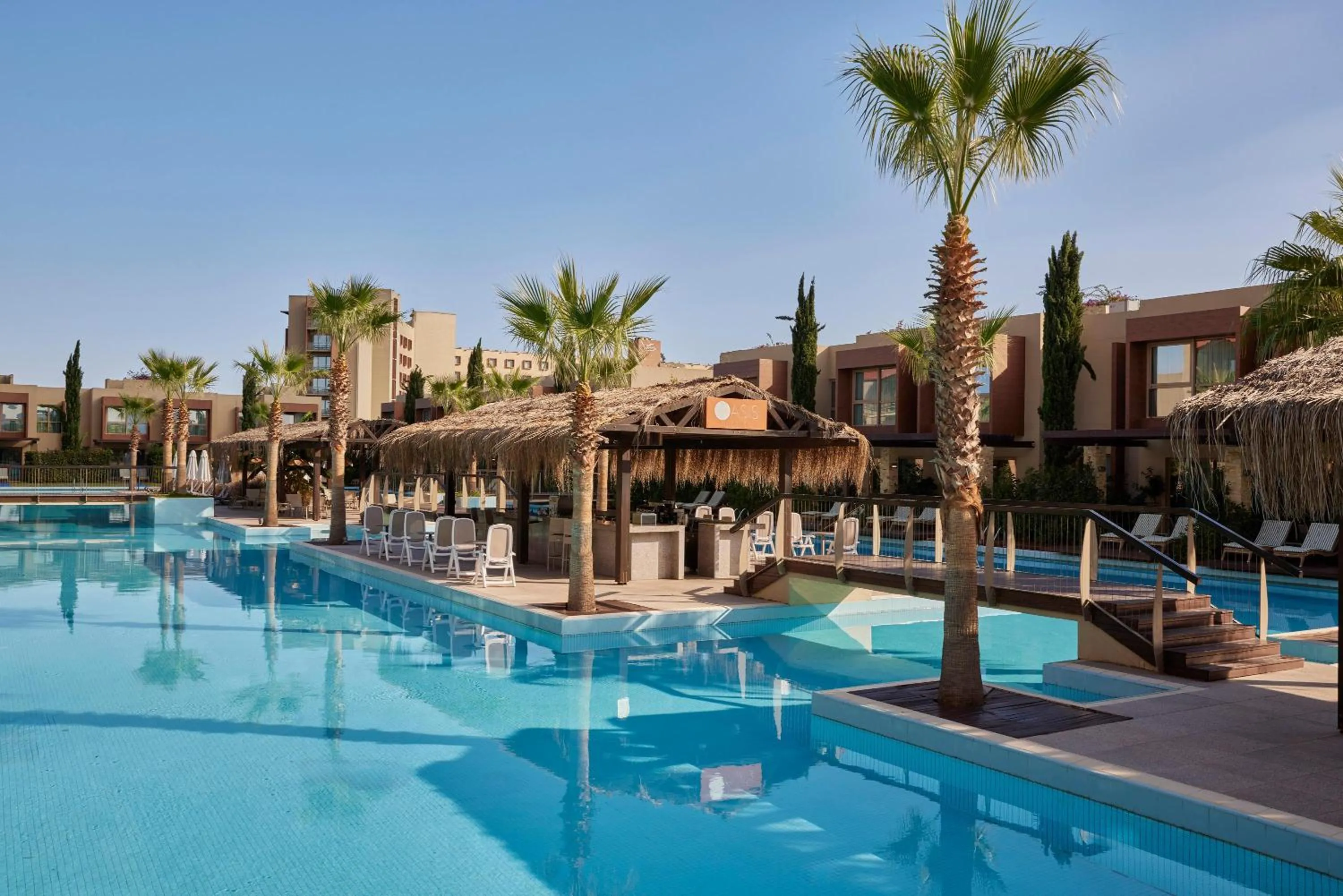 Swimming pool in Concorde Luxury Resort & Casino