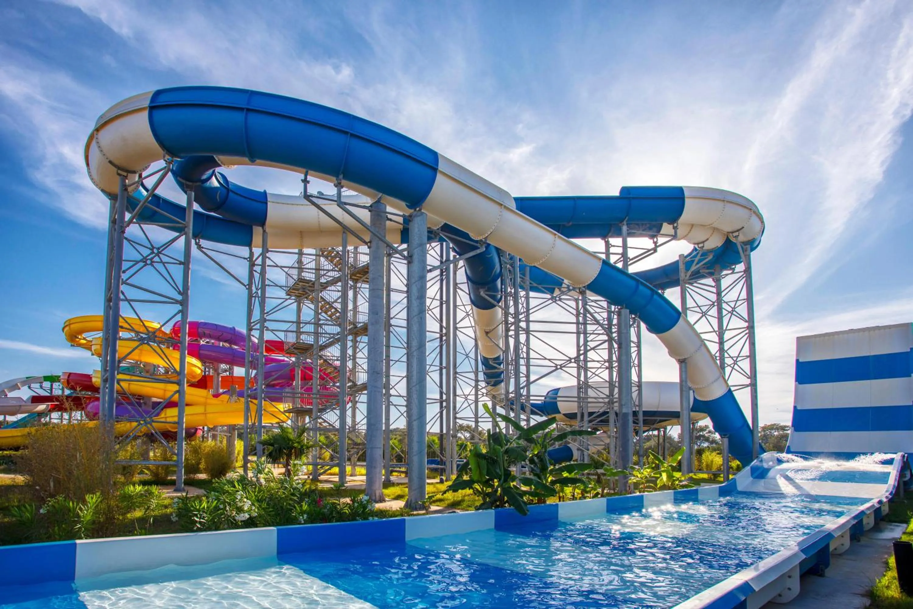 Activities in Concorde Luxury Resort & Casino