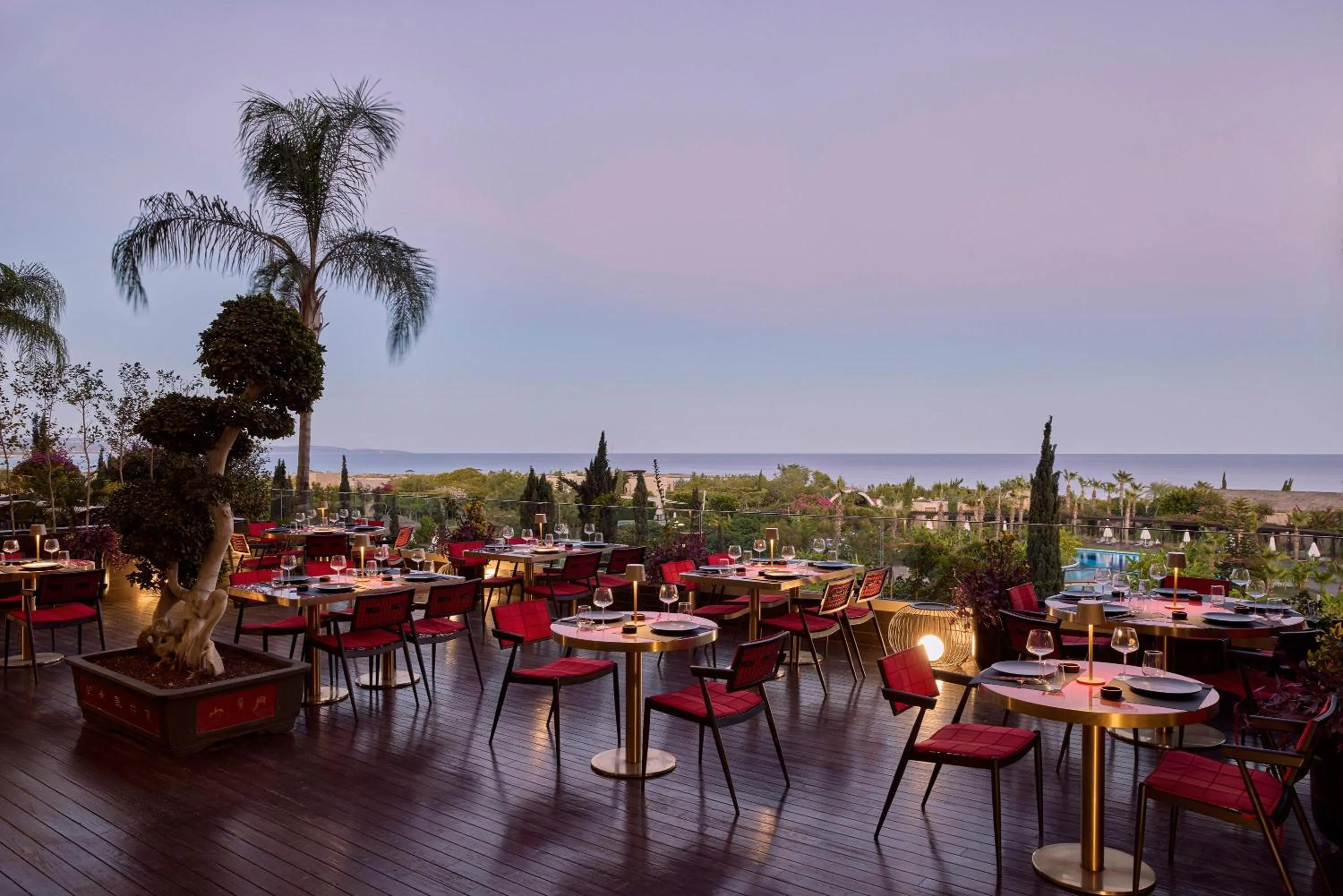 Restaurant/places to eat in Concorde Luxury Resort & Casino