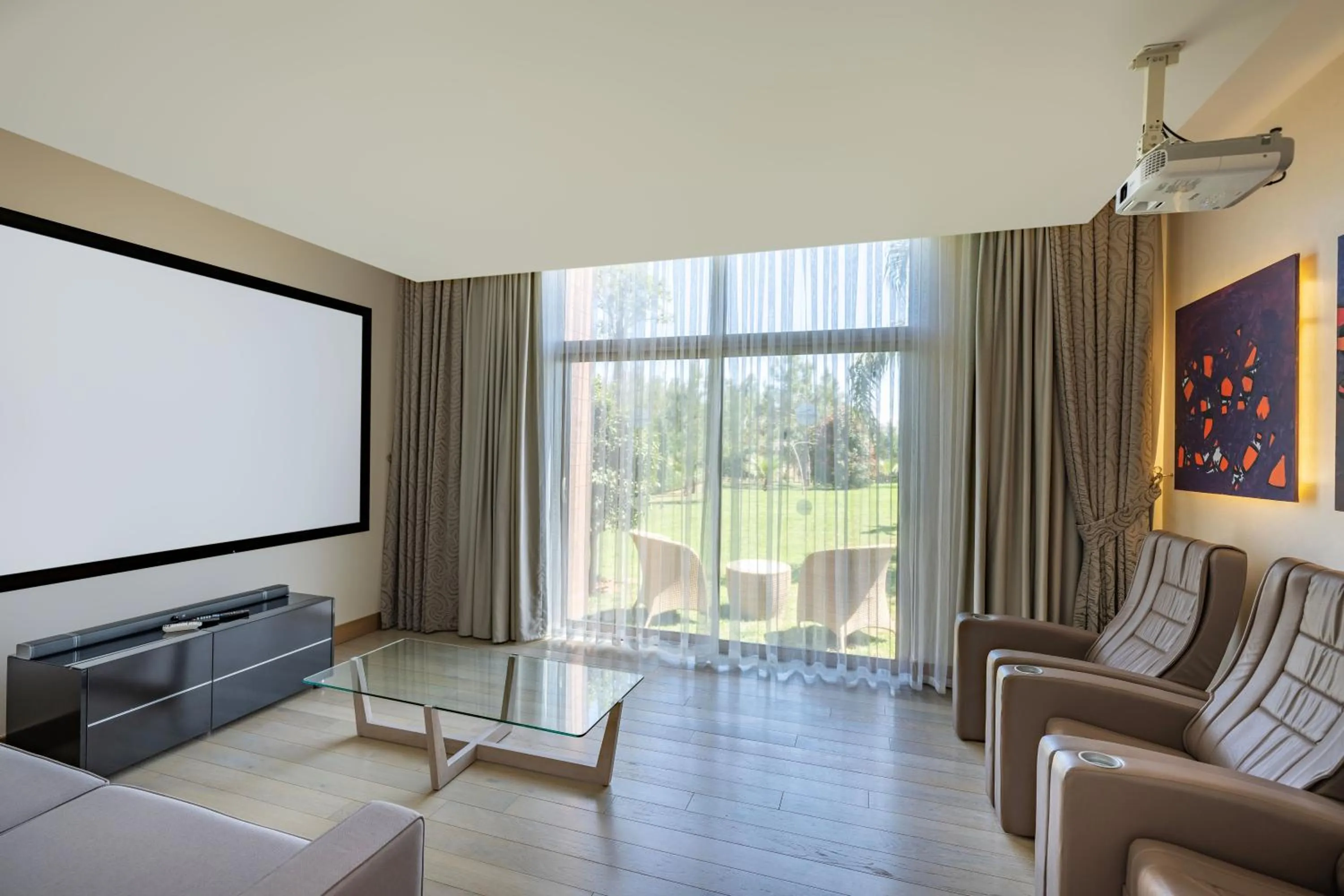 Communal lounge/ TV room in Concorde Luxury Resort & Casino