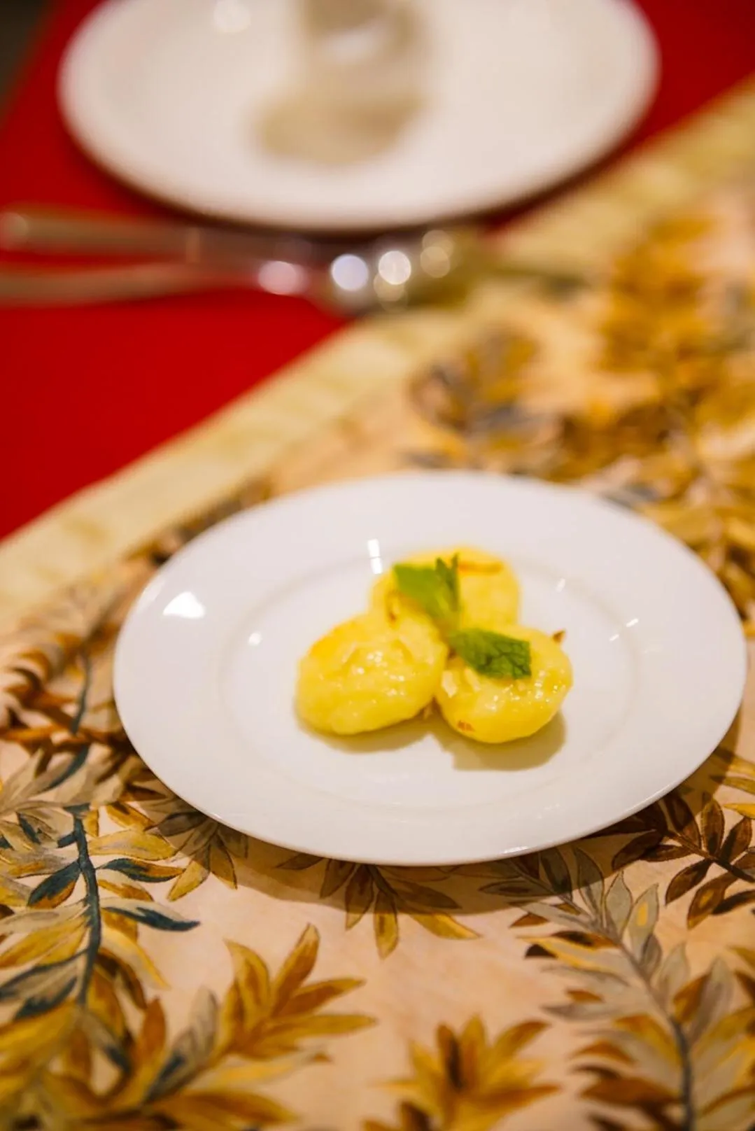 Restaurant/places to eat in Hotel Flora