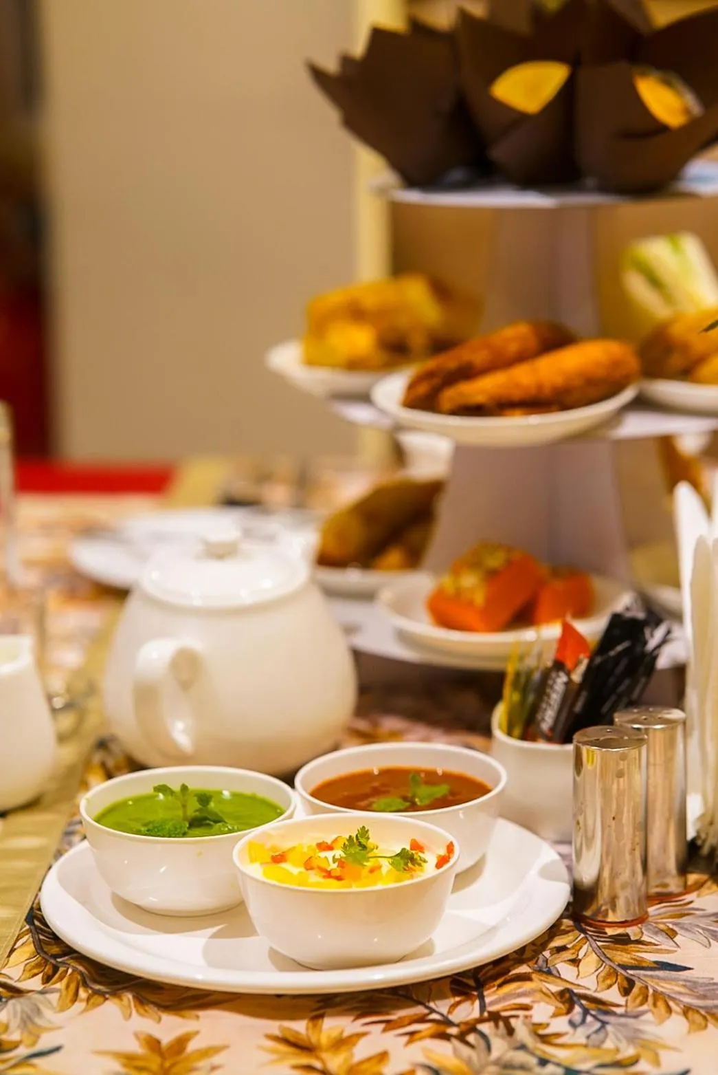 Restaurant/places to eat in Hotel Flora