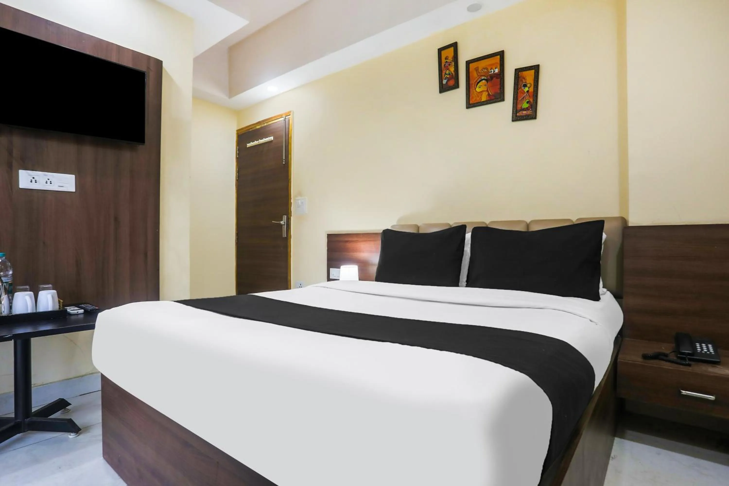 Bedroom in Super Collection O Sector 44 Near Botanical Garden formerly Hotel Culture