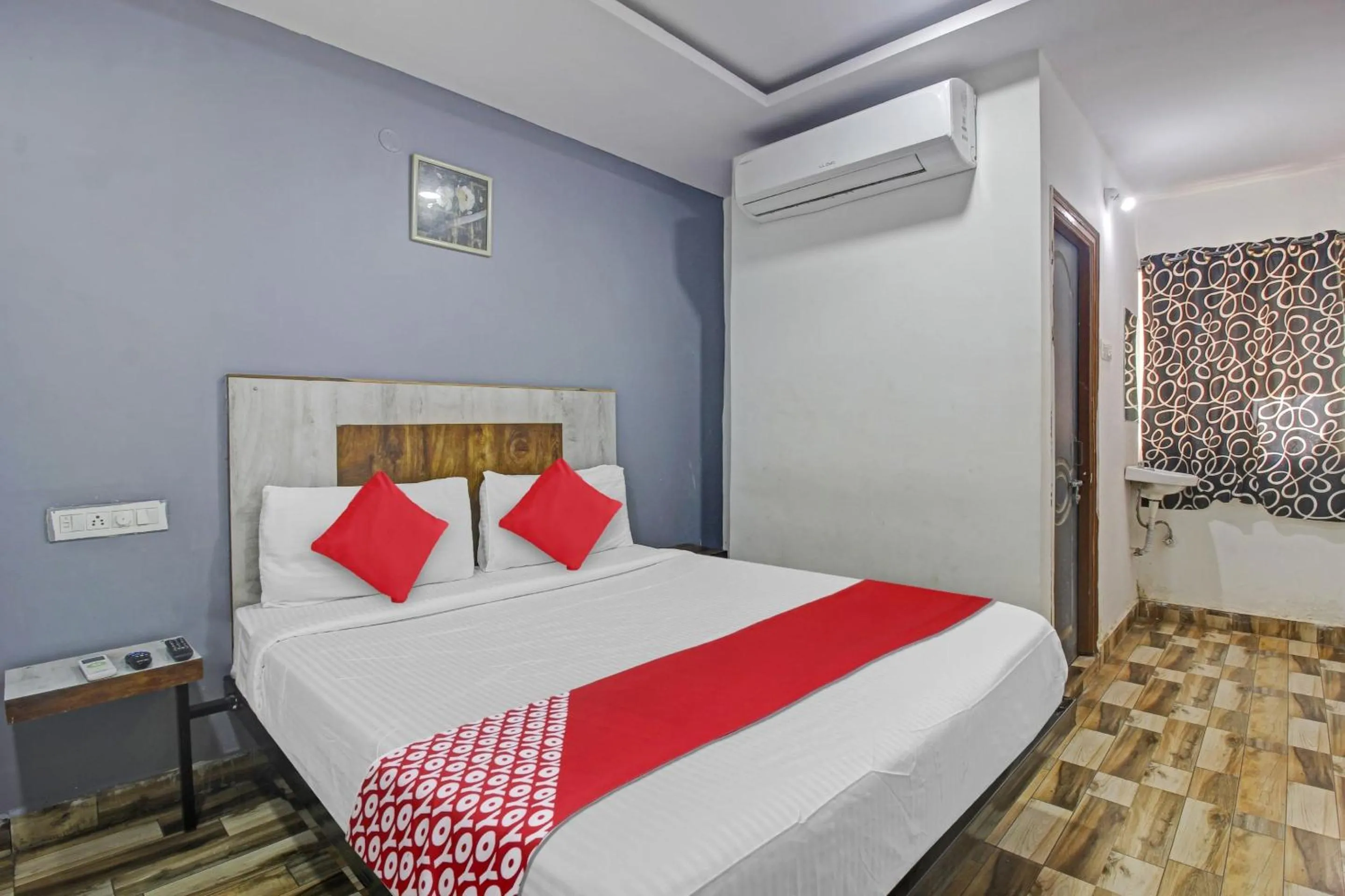 Bedroom, Bed in Hotel O Sri Sai Regency