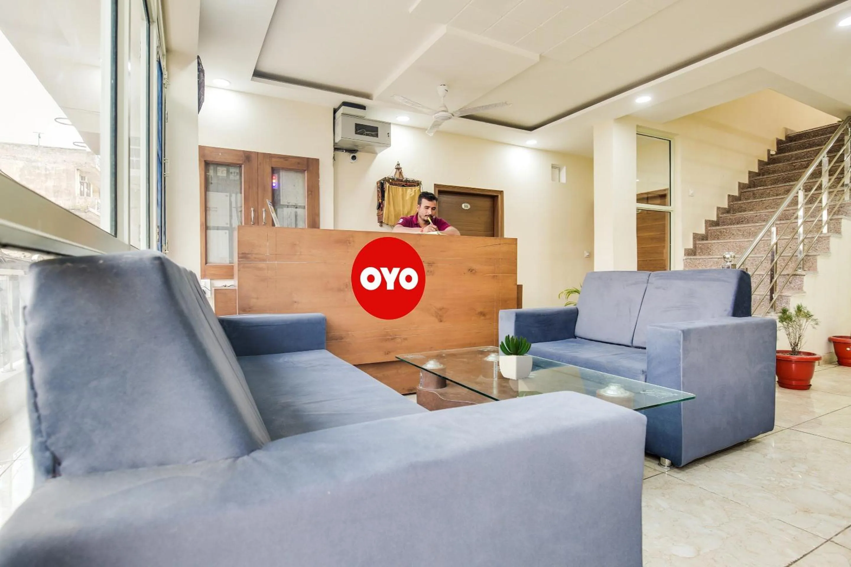 Lobby or reception in Collection O Hotel RR Eleven