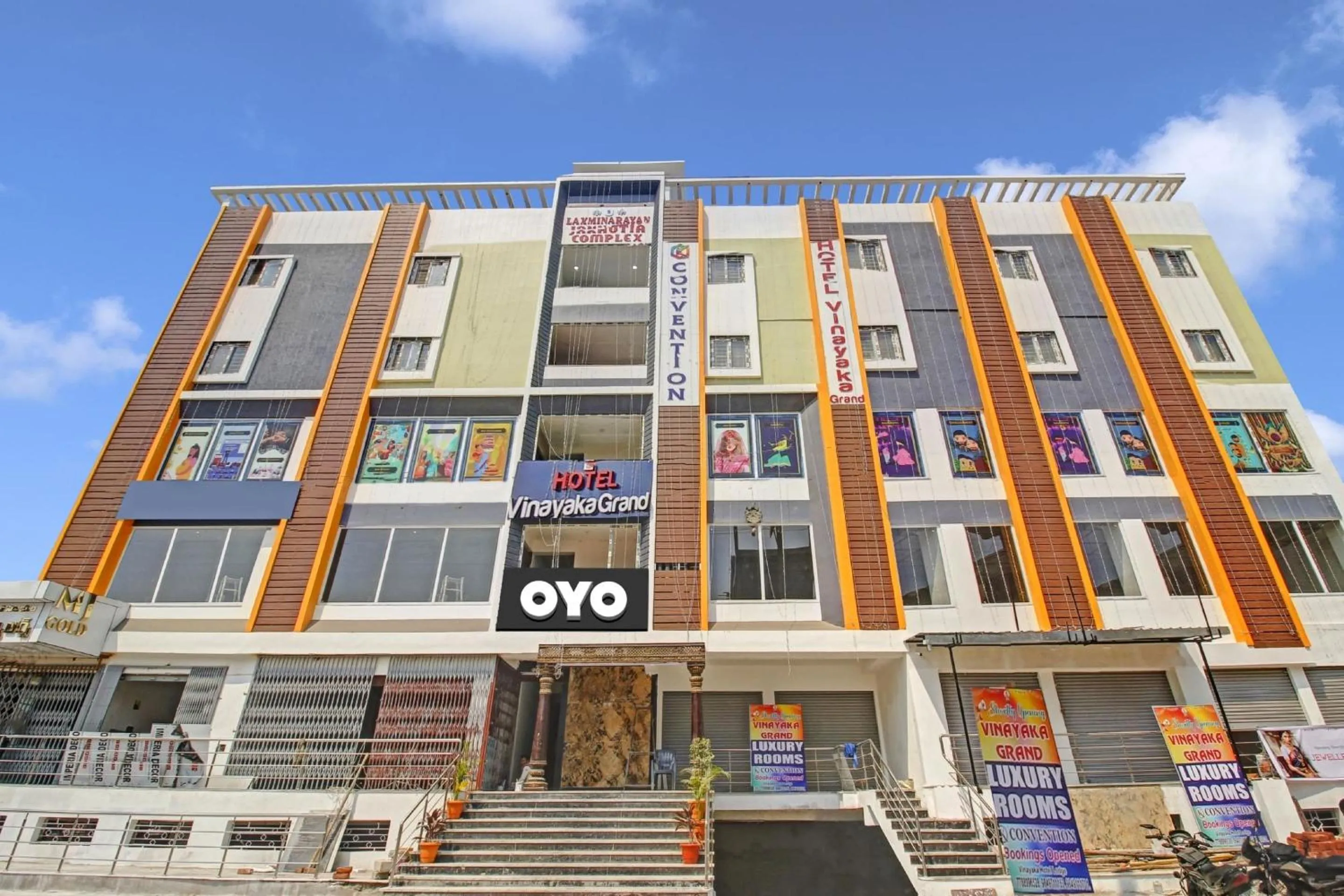 Facade/entrance in Collection O Vinayaka Luxury Stays