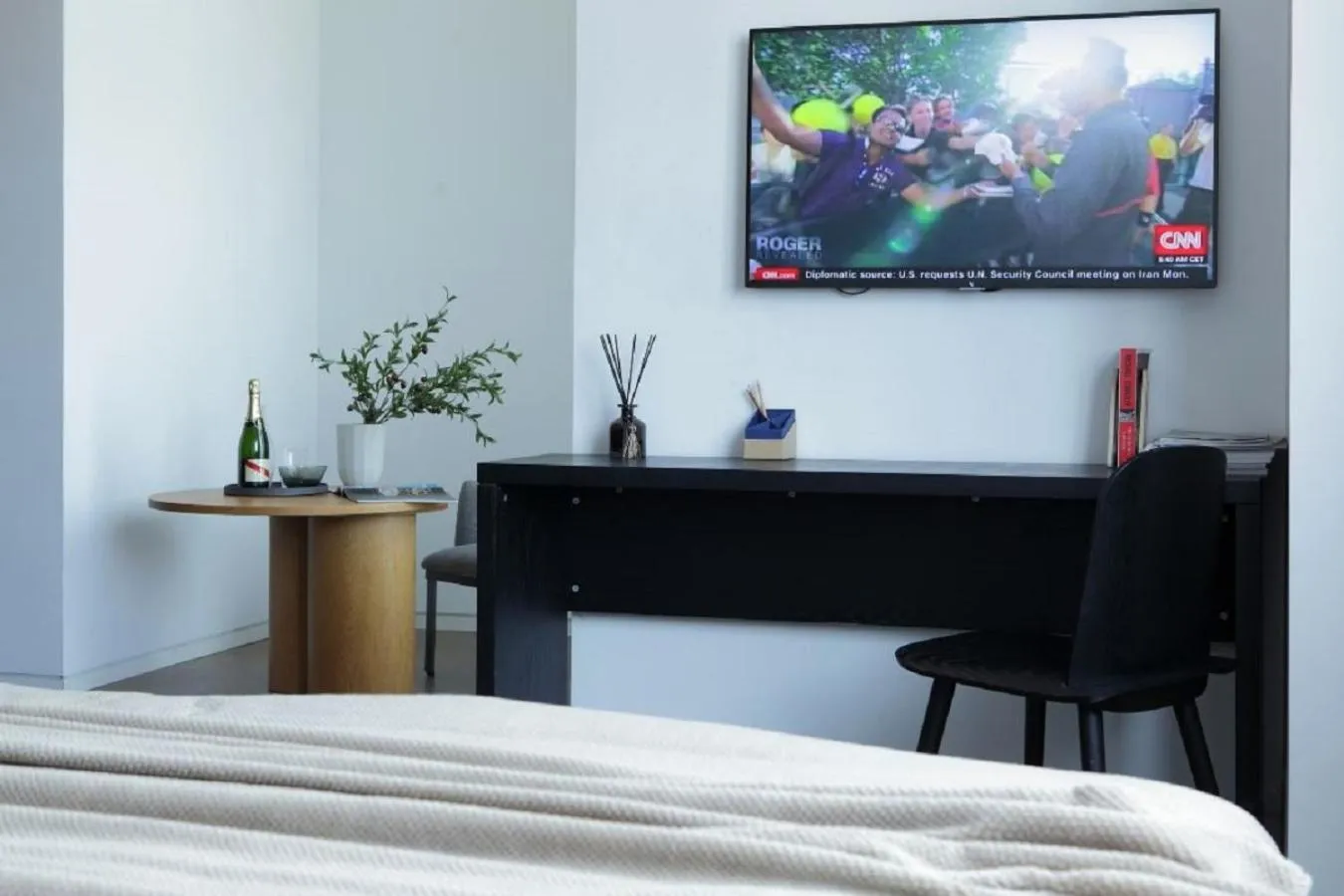 TV and multimedia, Bed in base-Shanghai Pusan Serviced Apartment