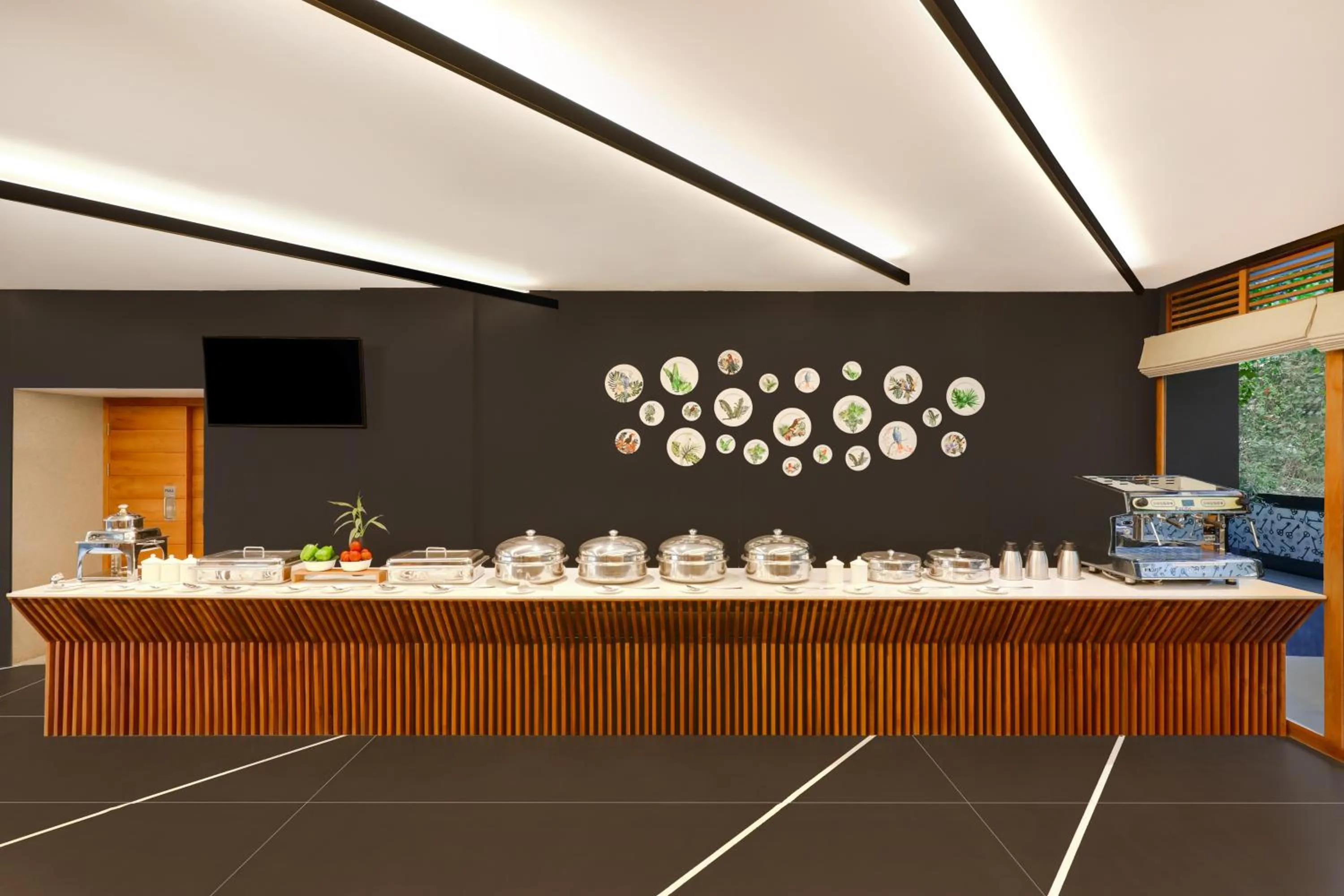 Buffet breakfast in Keys Prima By Lemon Tree Hotels, Thekkady