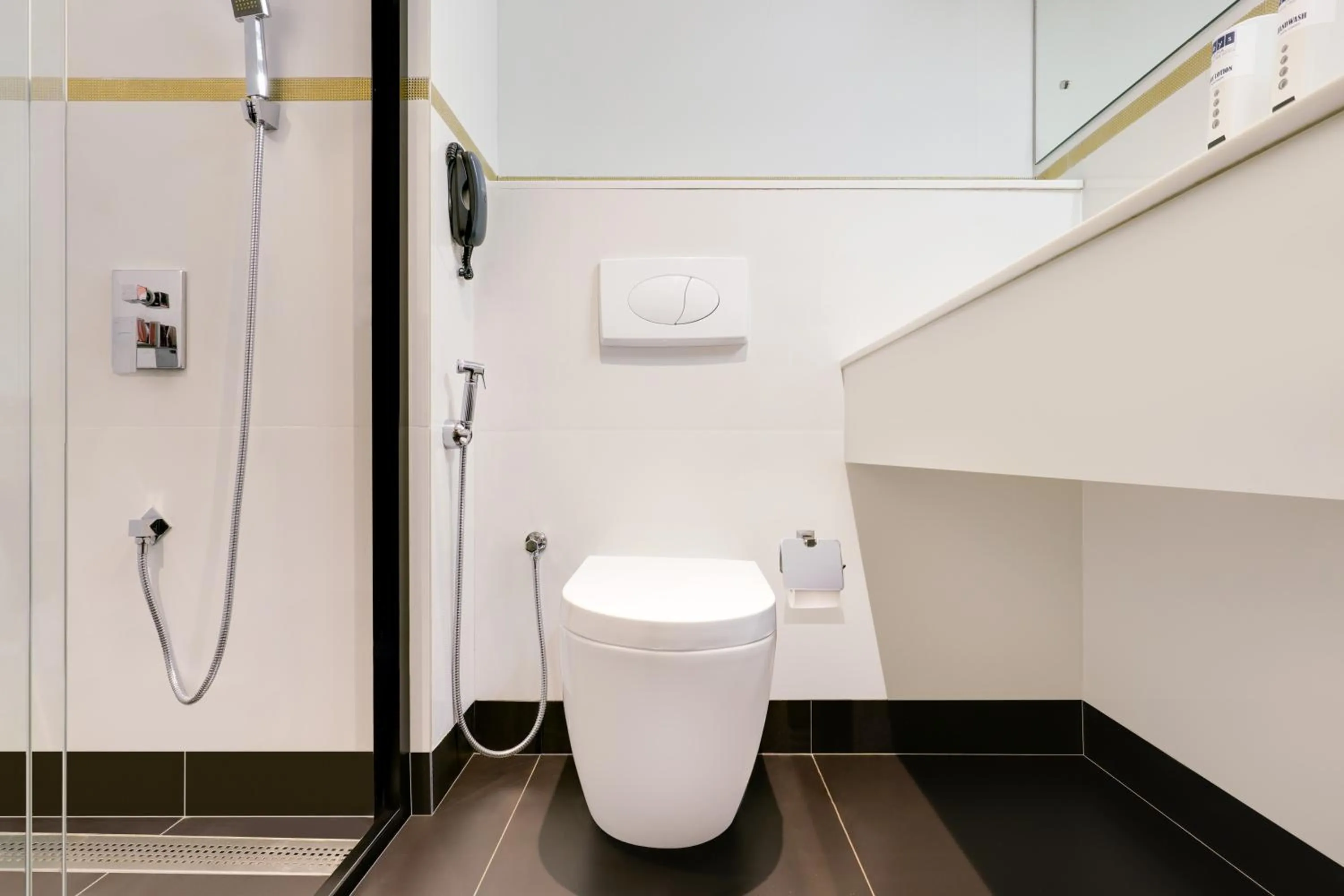 Bathroom in Keys Prima By Lemon Tree Hotels, Thekkady