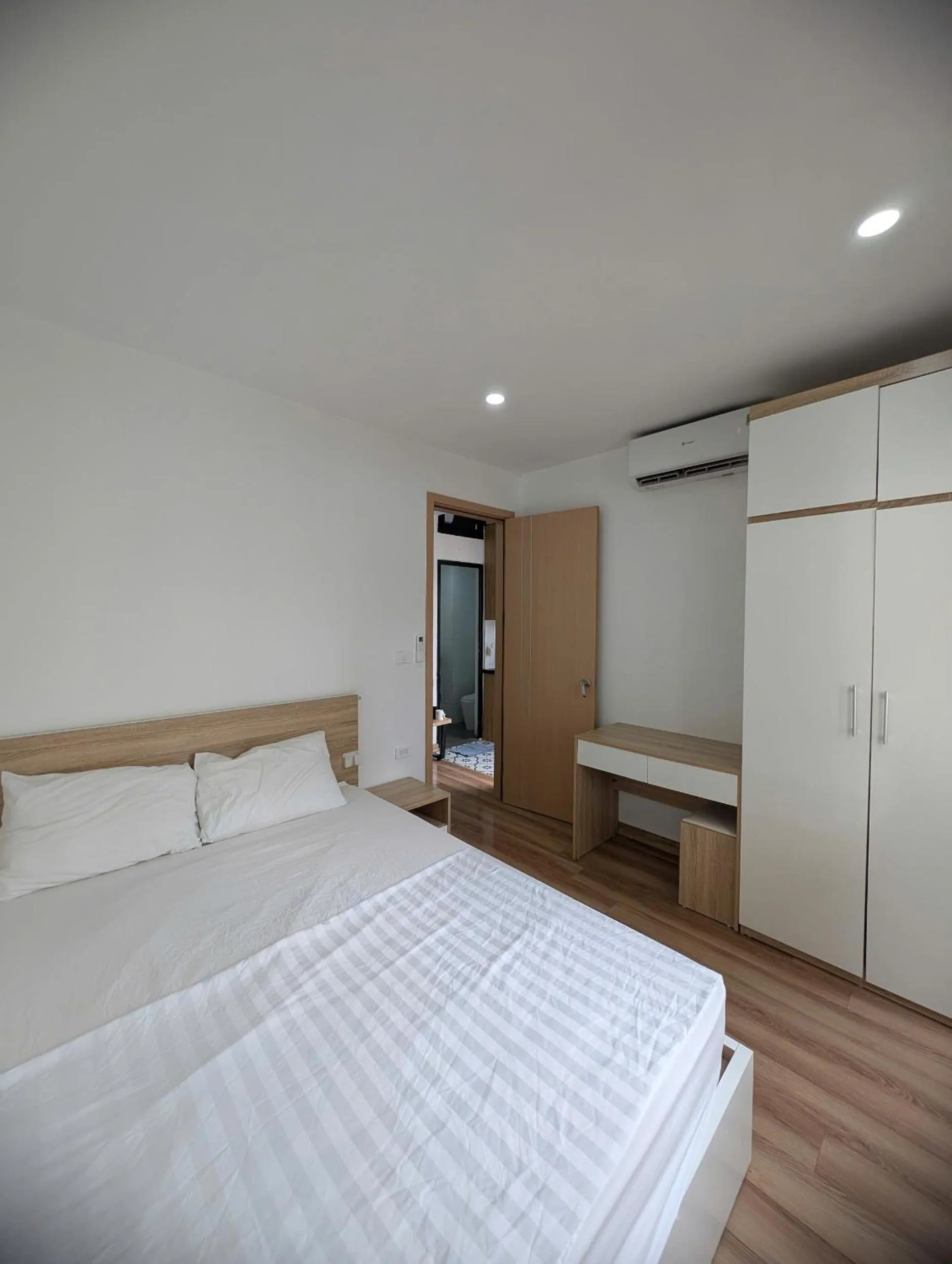 Photo of the whole room, Bed in Era Apartment Thai Ha