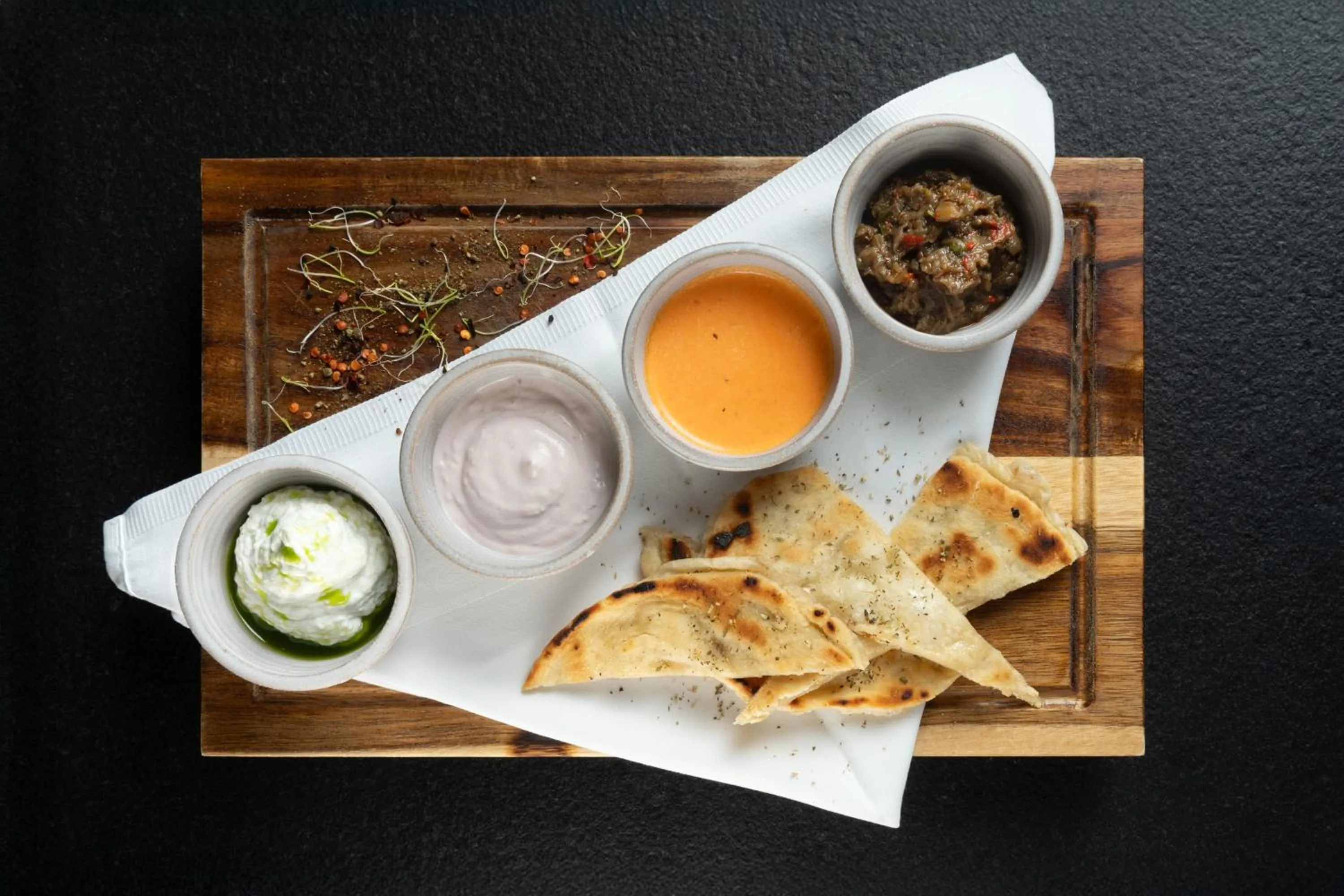 Restaurant/places to eat in Aeolos Resort