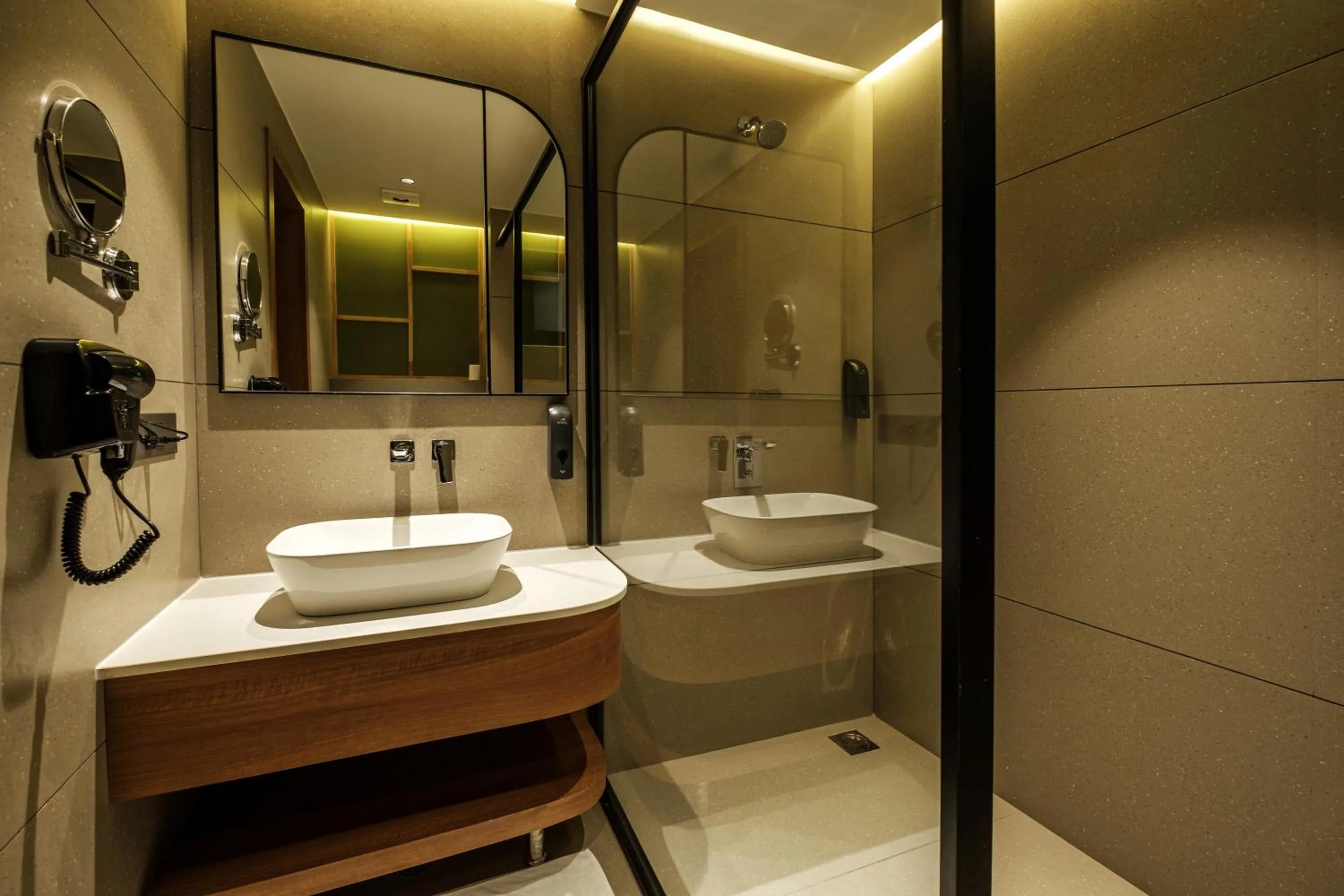 Shower in Indie Stays Jaipur