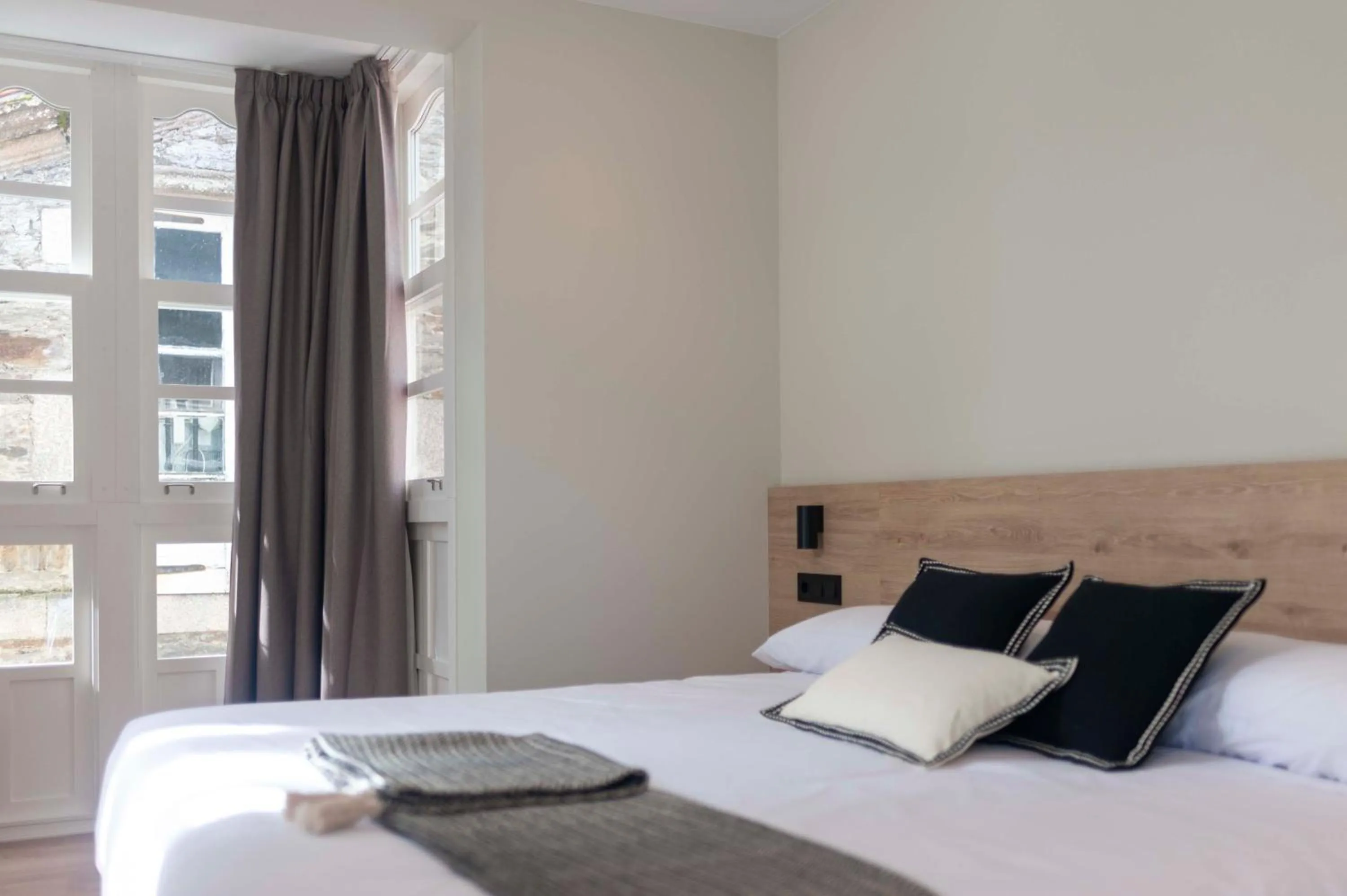 Photo of the whole room, Bed in Albatros