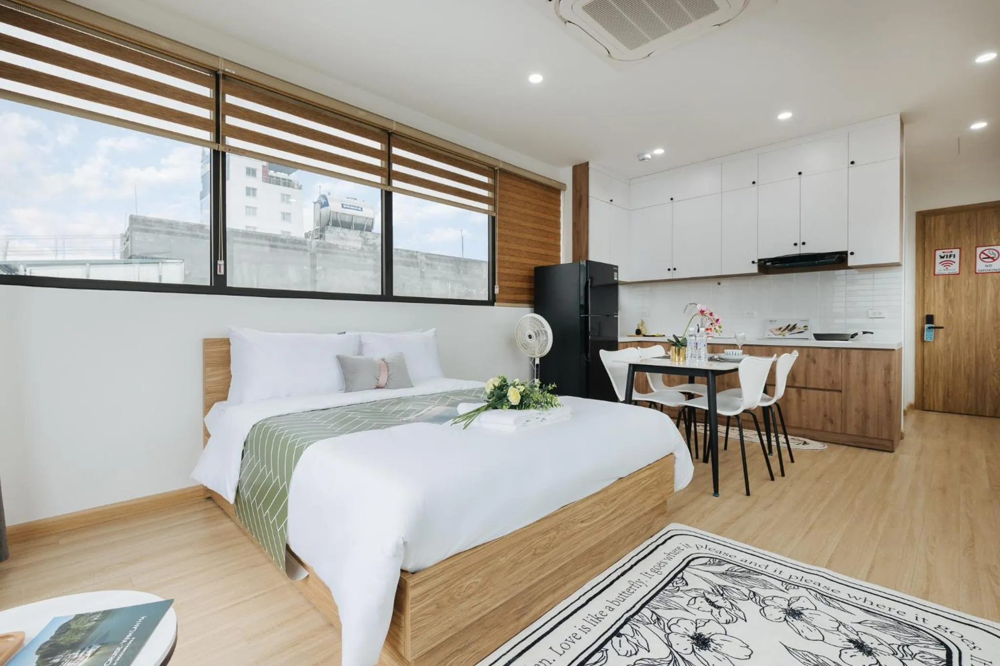 Photo of the whole room in Myrcella Urban Studio