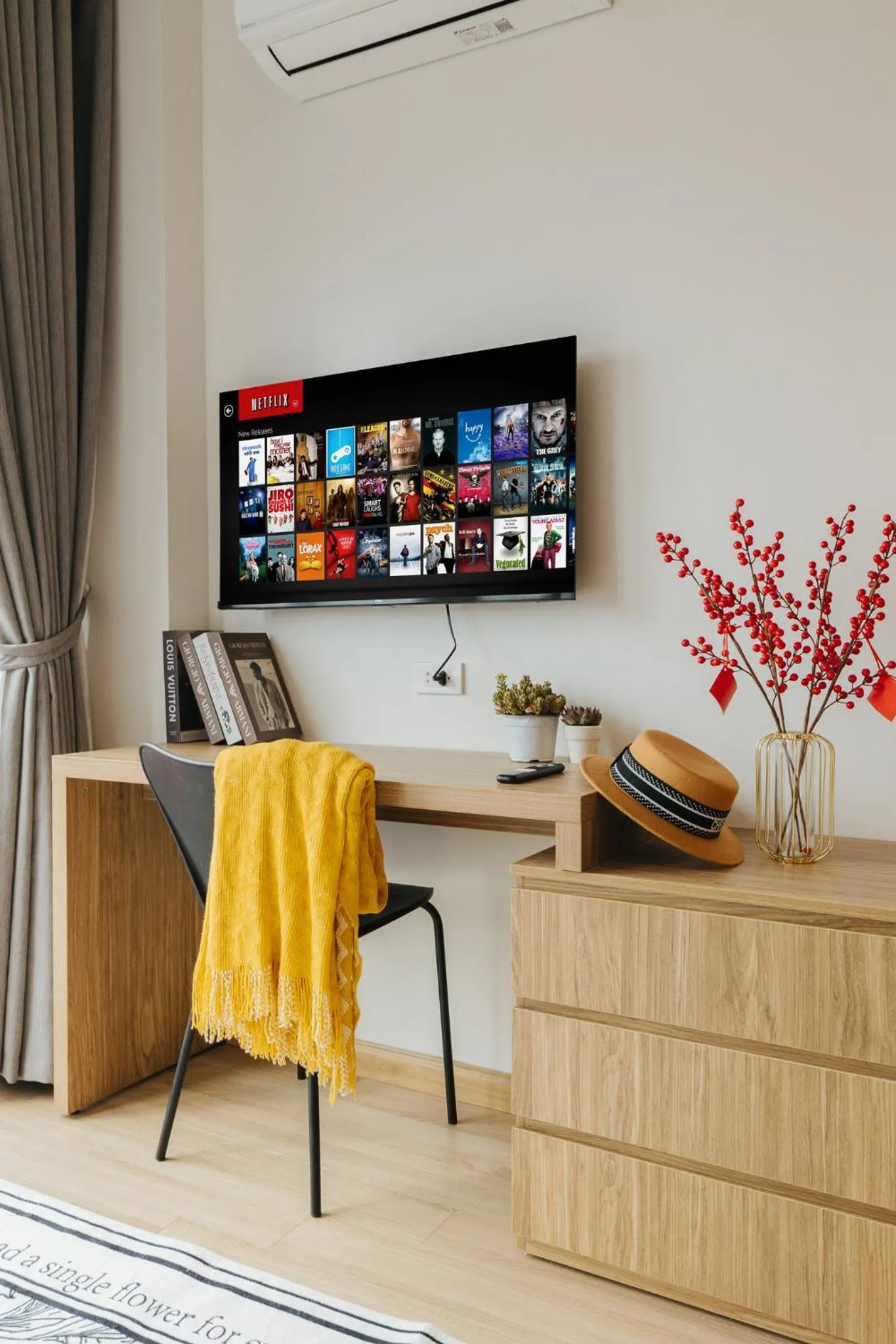 TV and multimedia in Myrcella Urban Studio