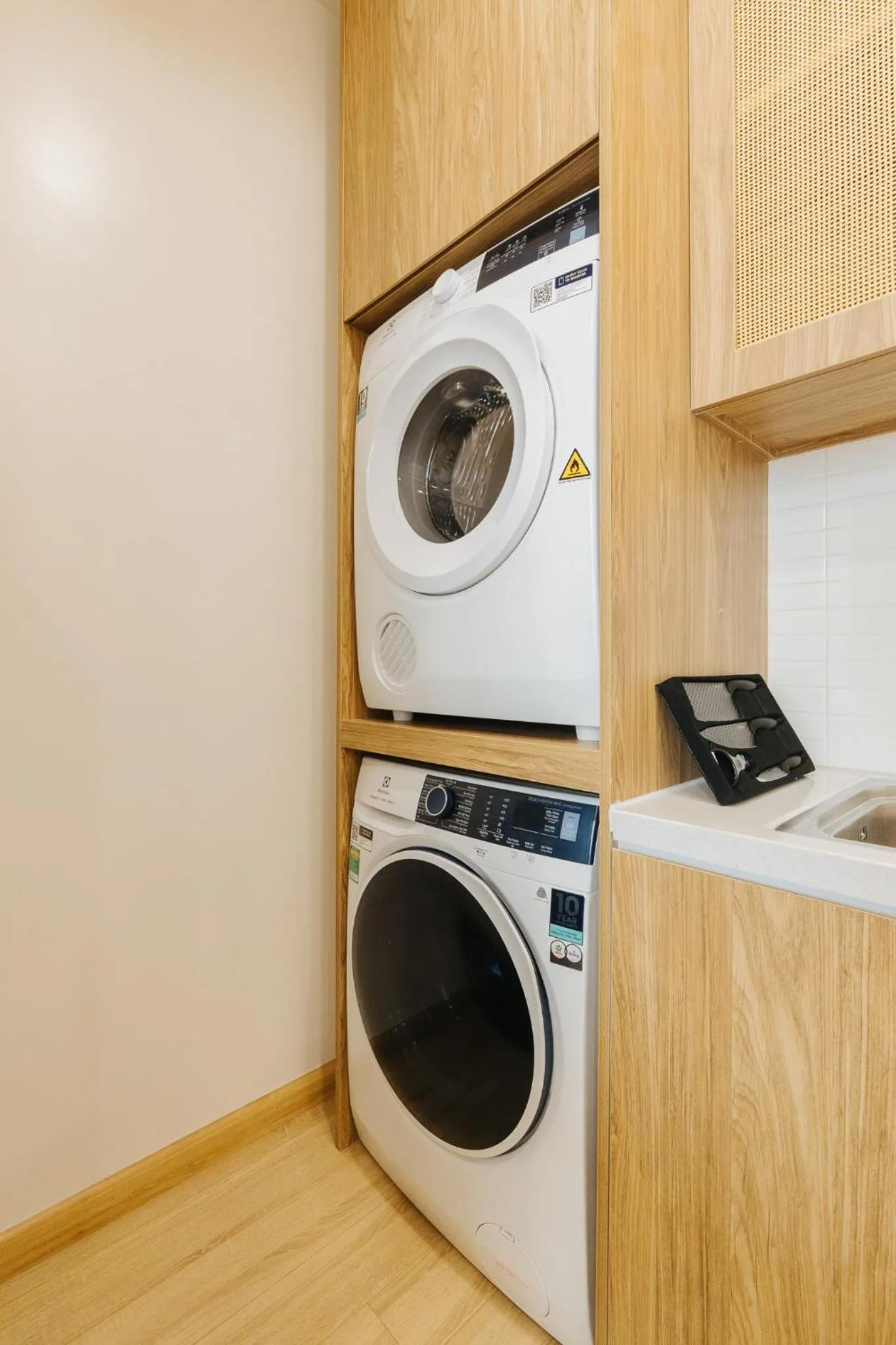 washing machine in Myrcella Urban Studio