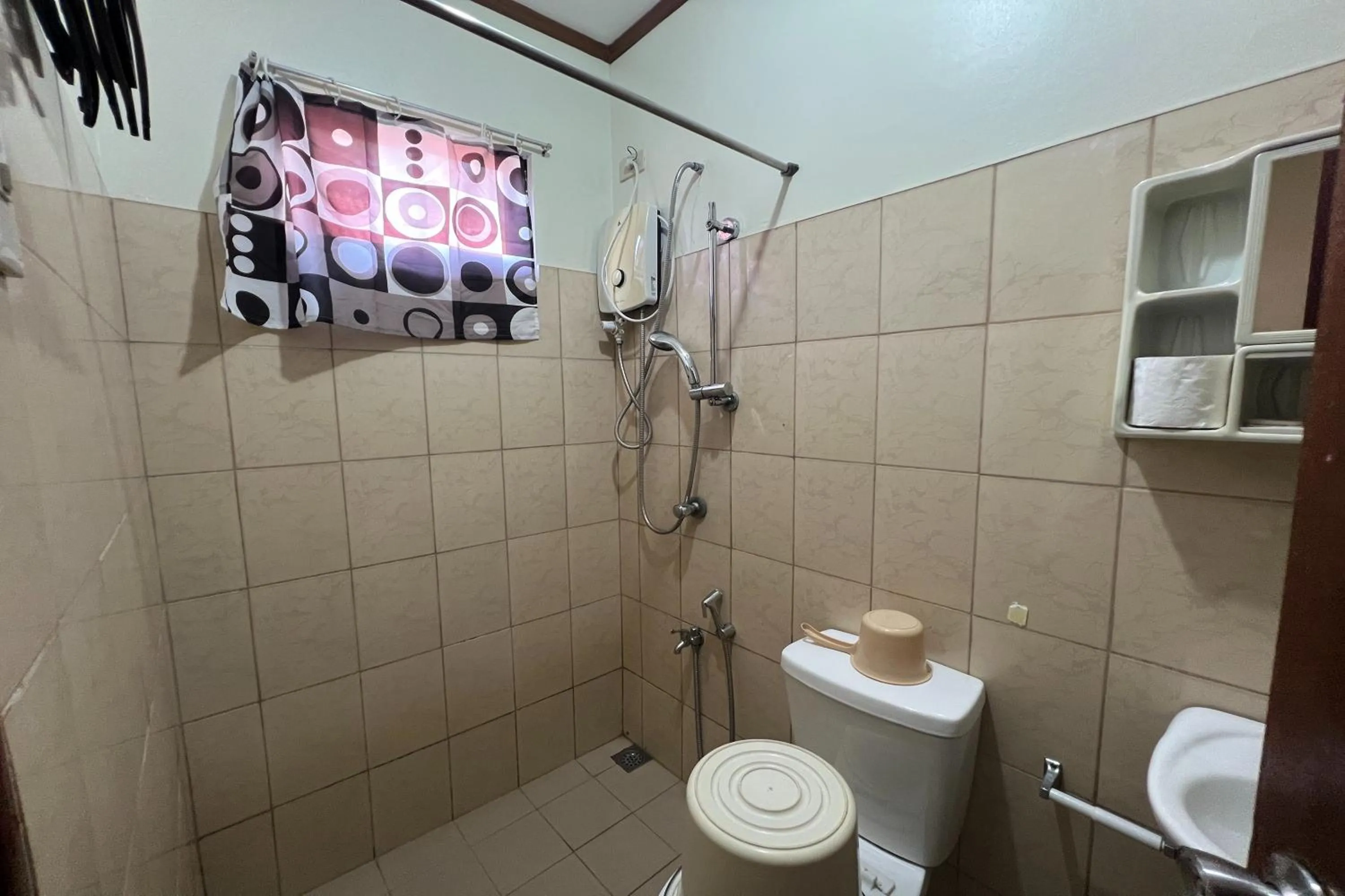 Shower in Tenzai Homestay