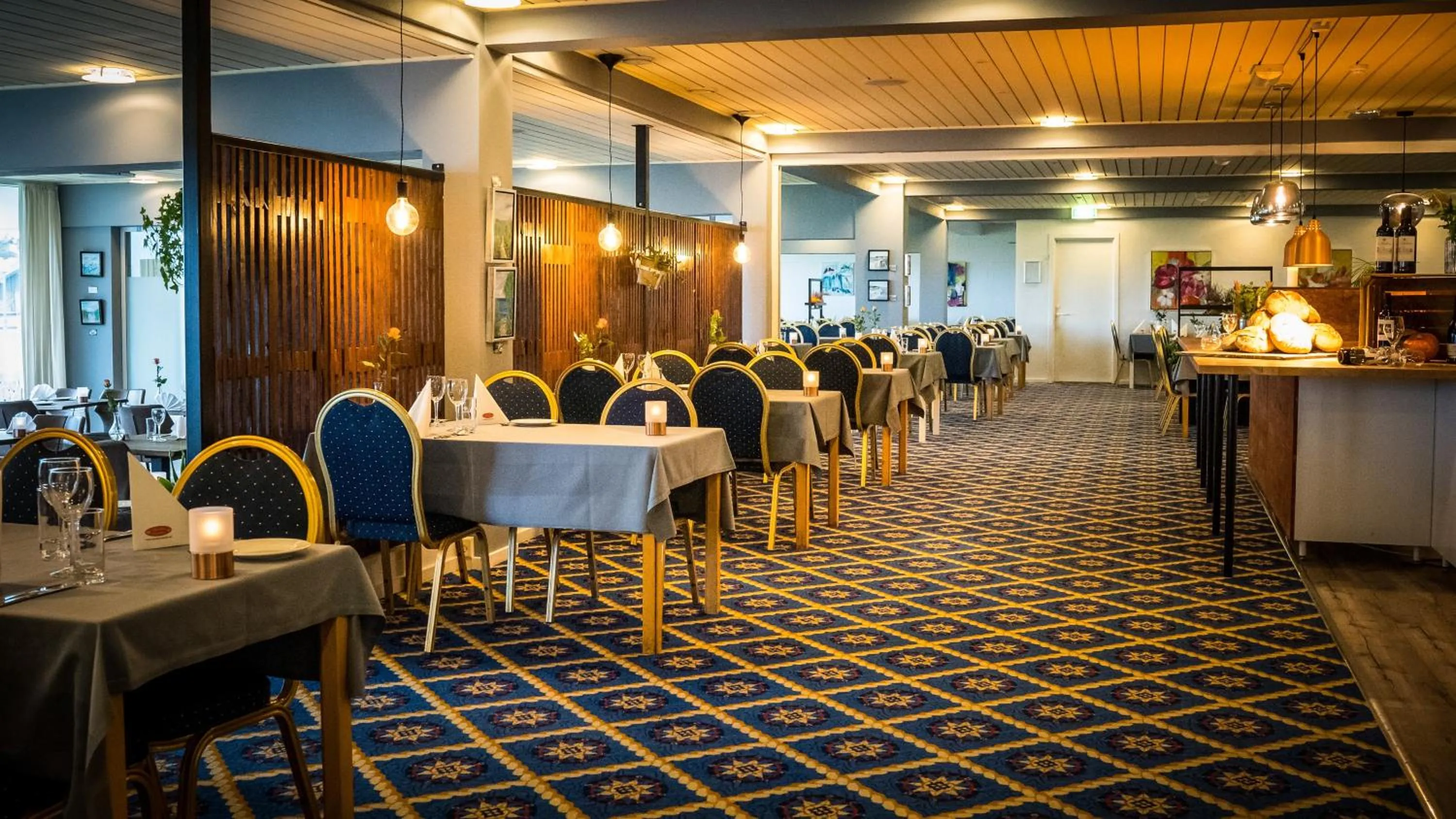 Restaurant/places to eat in Hotel/ Apartments Marina