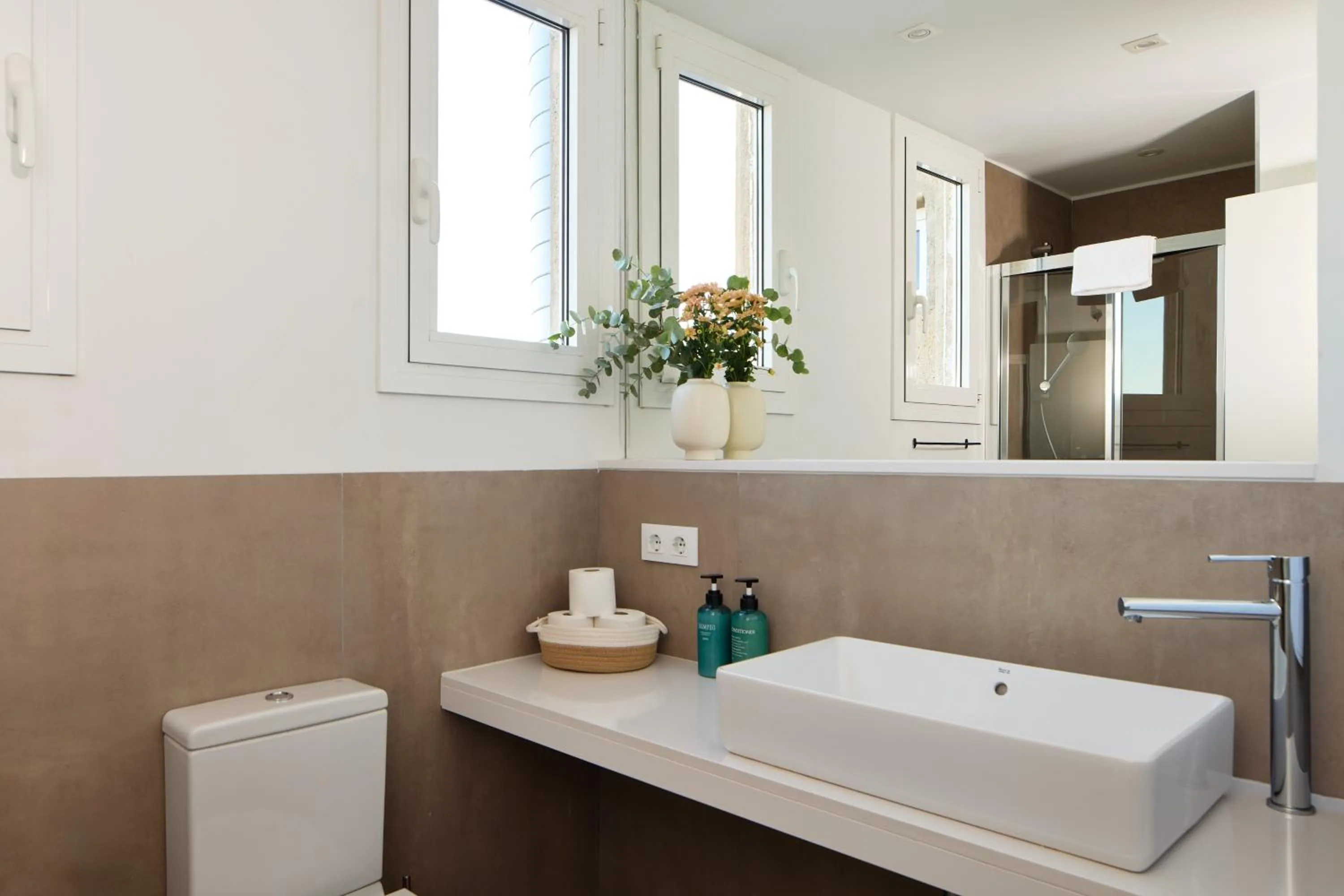 Bathroom in Factory Apartments Barcelona