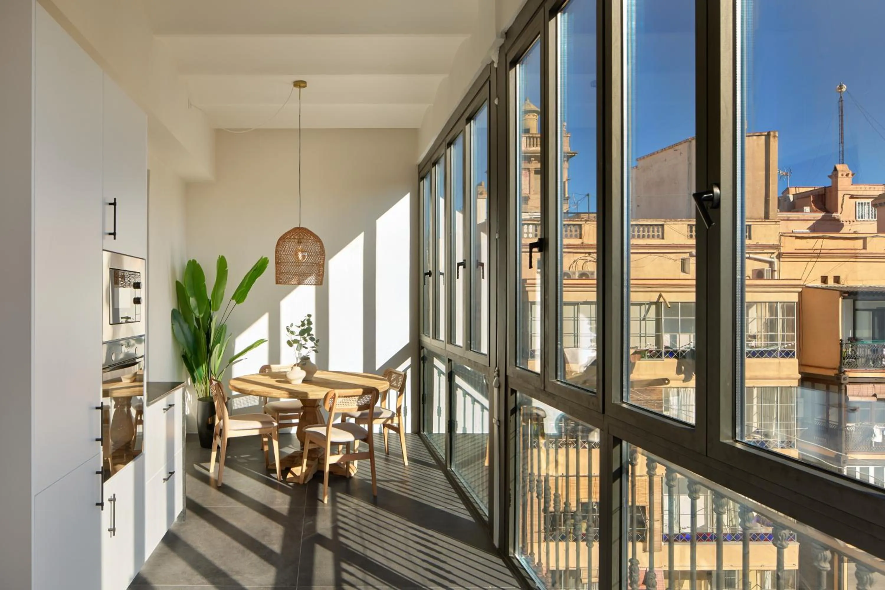 Dining area in Factory Apartments Barcelona
