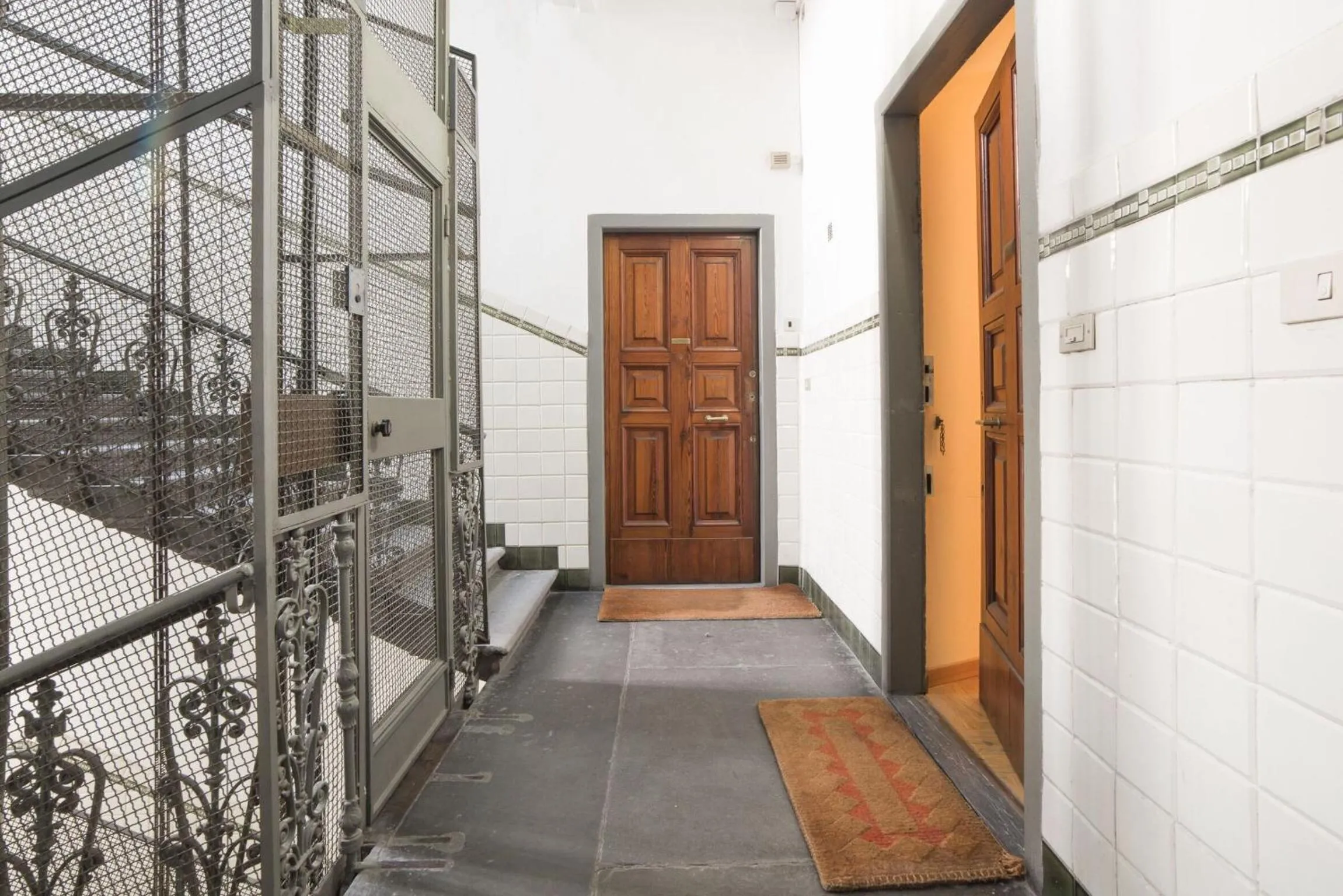 Decorative detail in Italian Experience-Duomo Suite