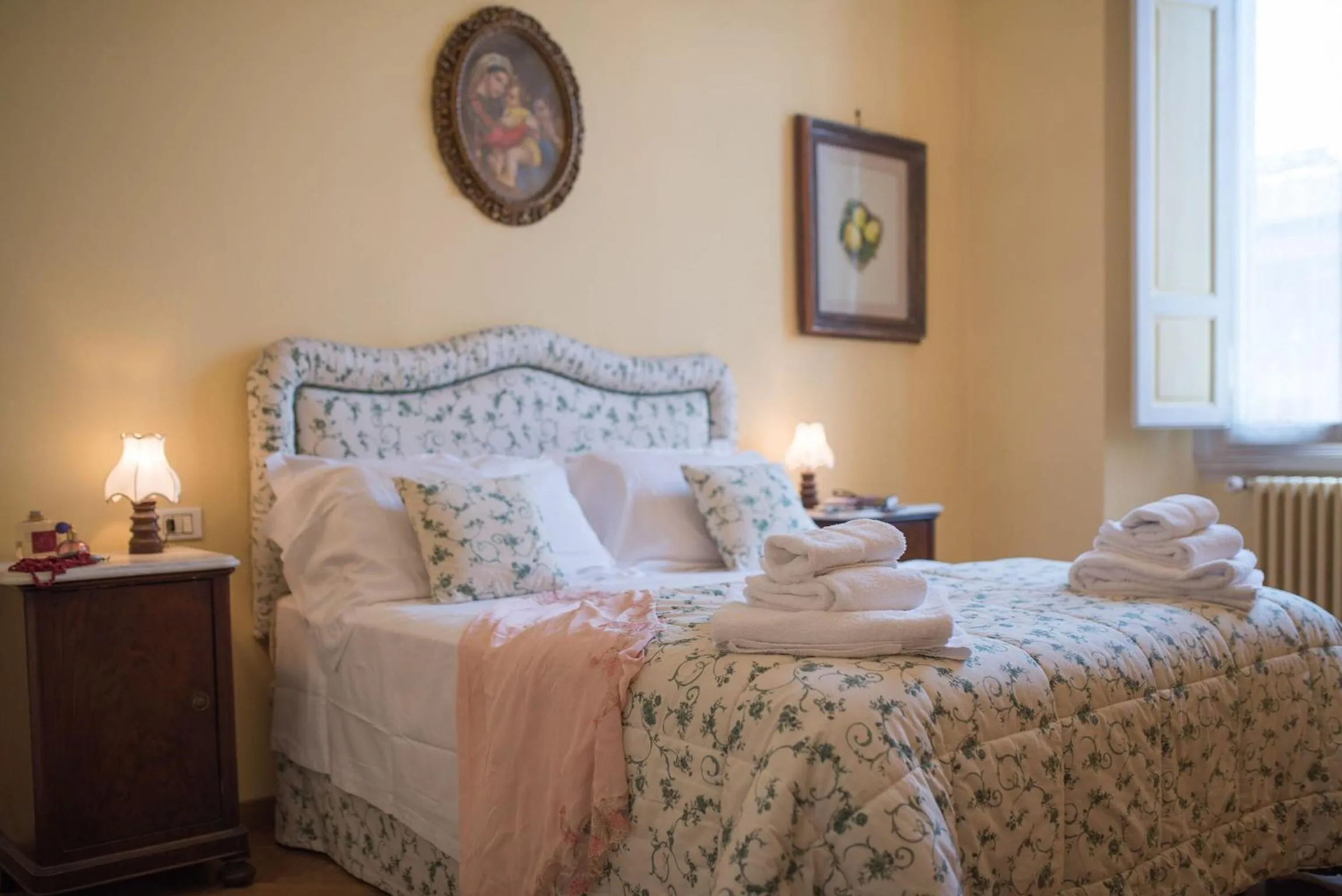 Bed in Italian Experience-Duomo Suite