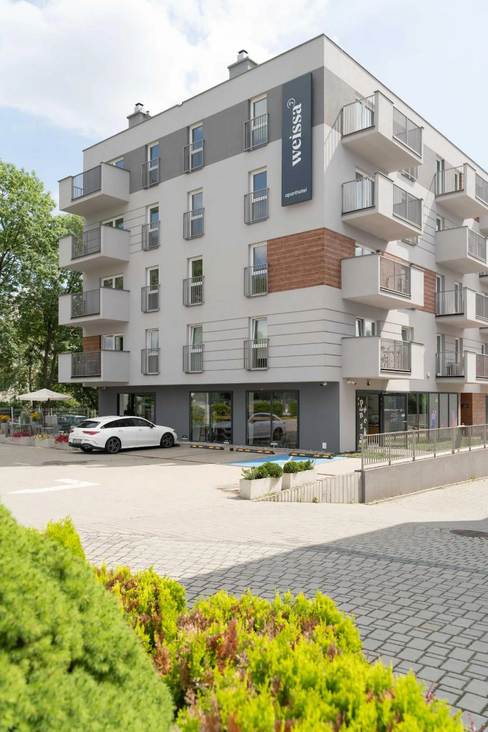 Property building in Aparthotel Weissa 7