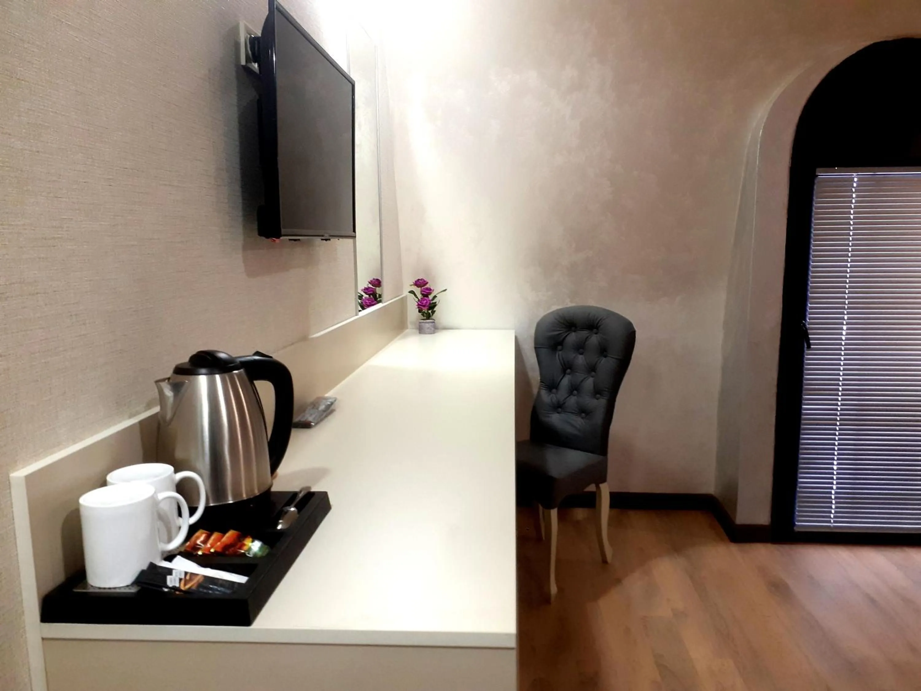 Coffee/tea facilities in DADIANI Inn