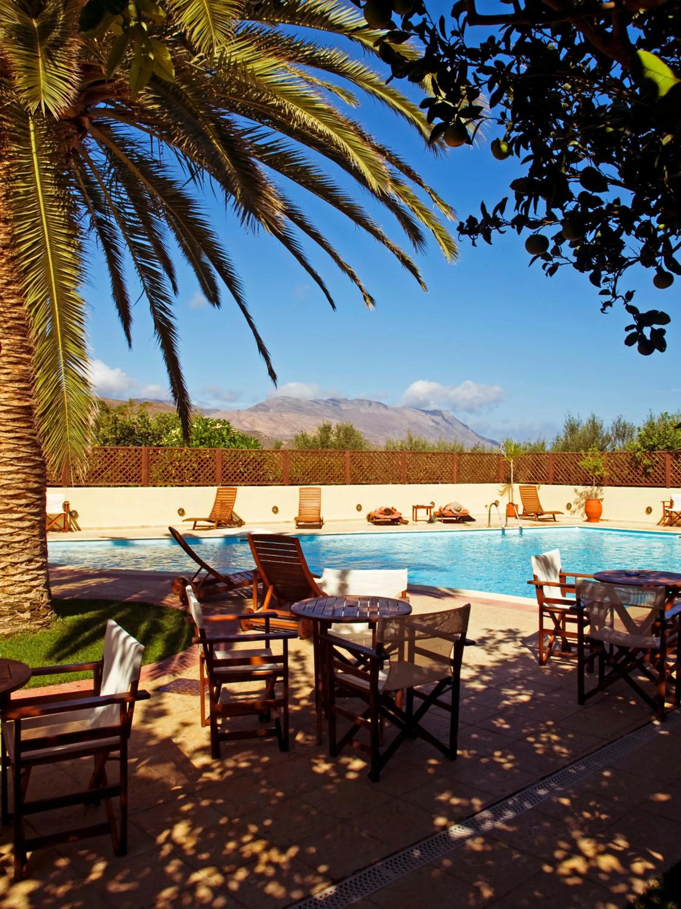 Swimming pool in Kissamos Hotel