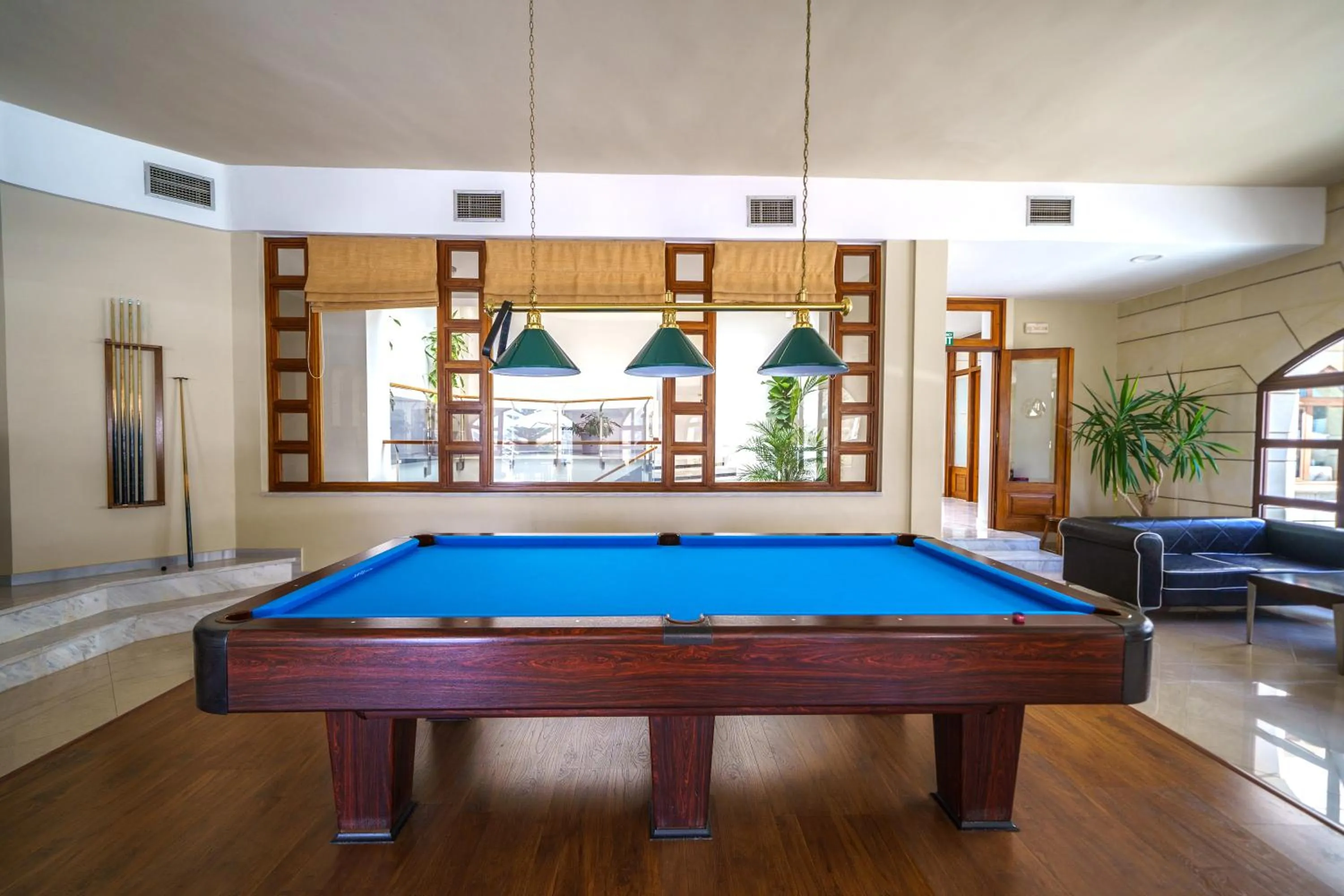Billiard in Macaris Suites & Spa