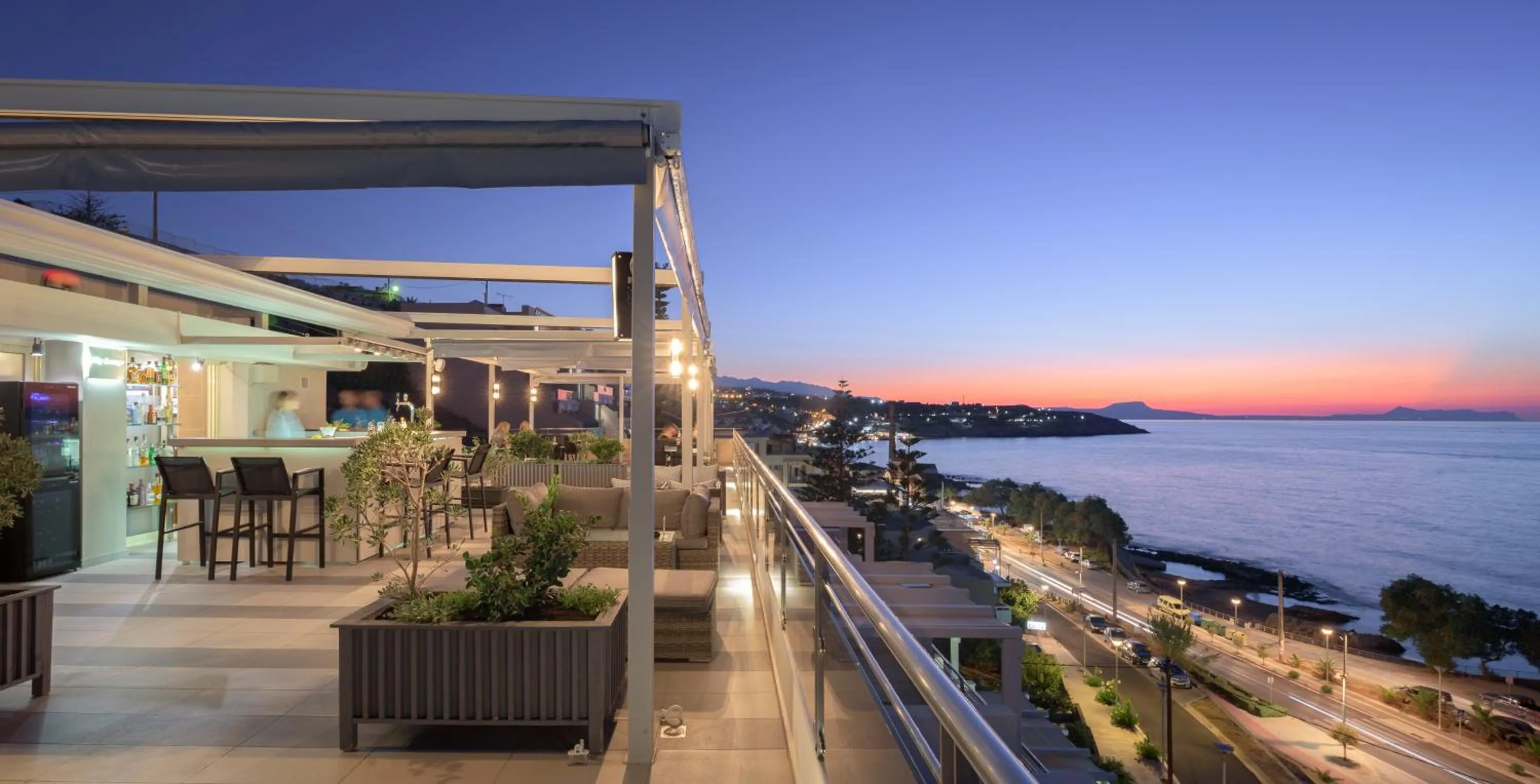 Restaurant/places to eat in Macaris Suites & Spa