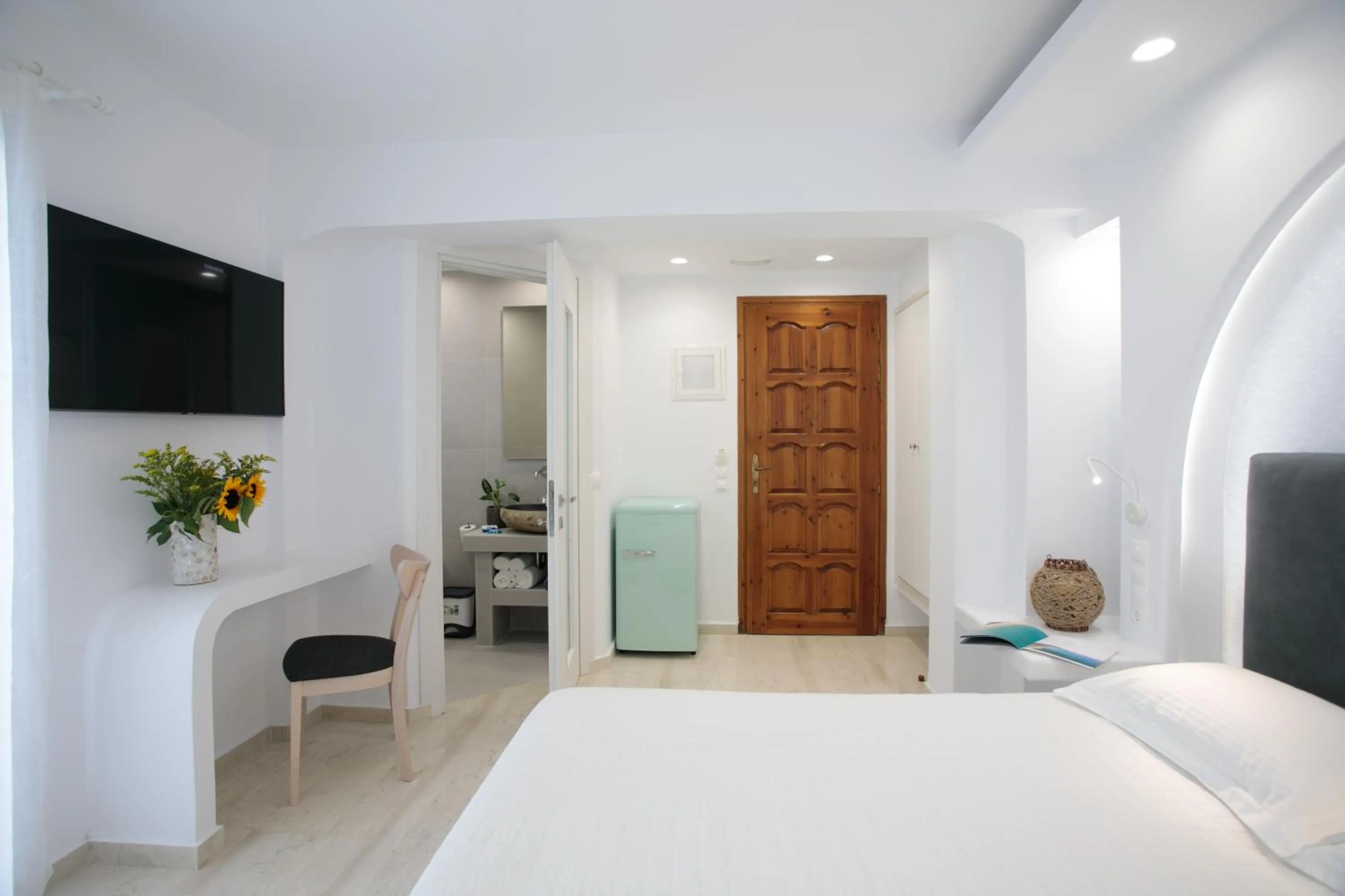 Bed in Margo Studios