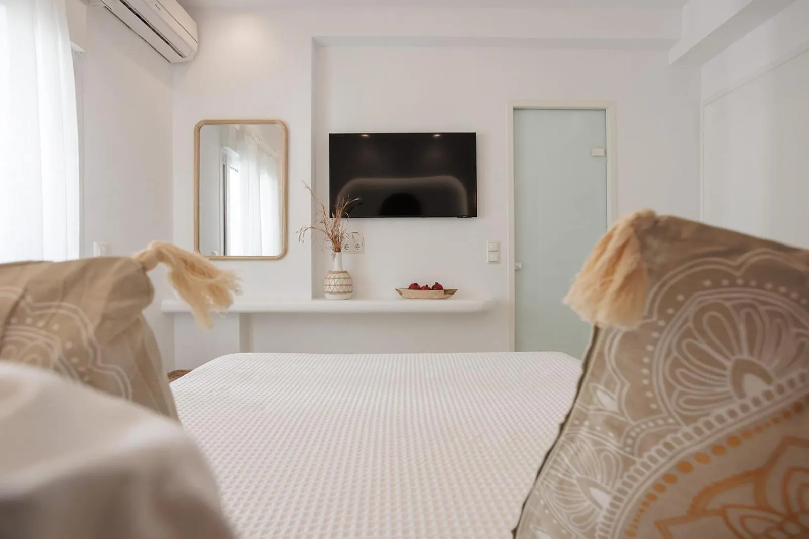 Bed in Margo Studios