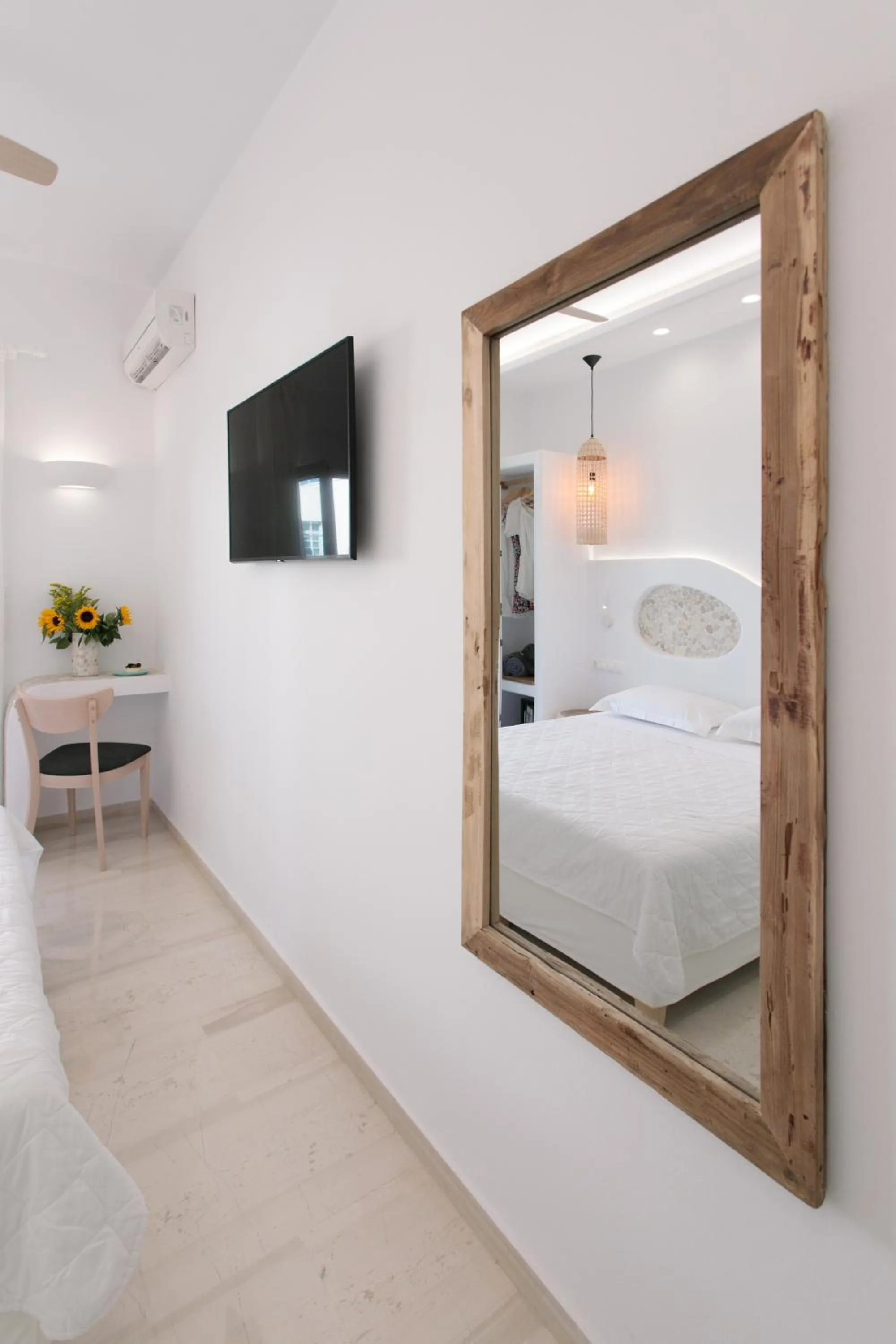 Bed in Margo Studios