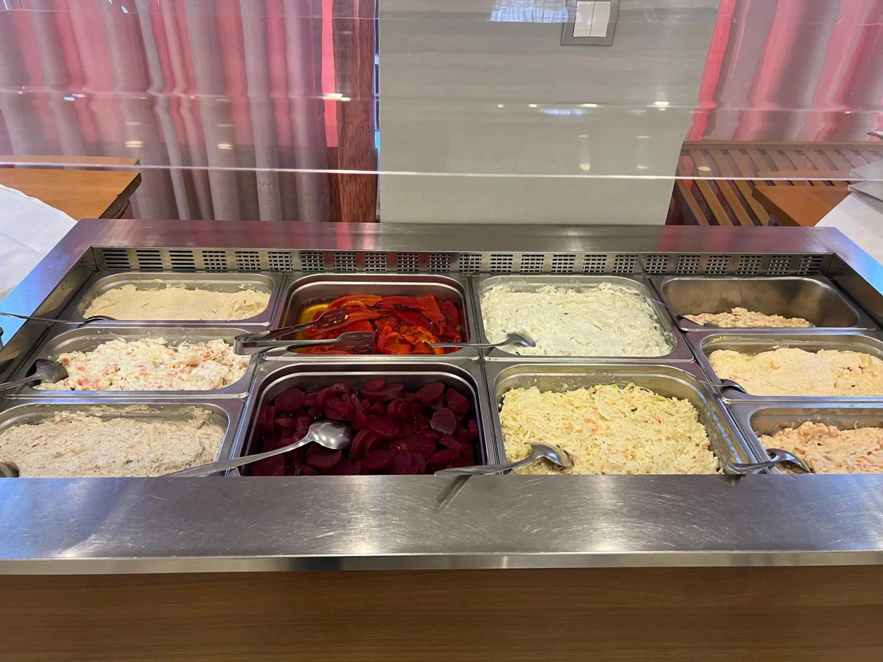 Restaurant/places to eat in Vanisko Hotel