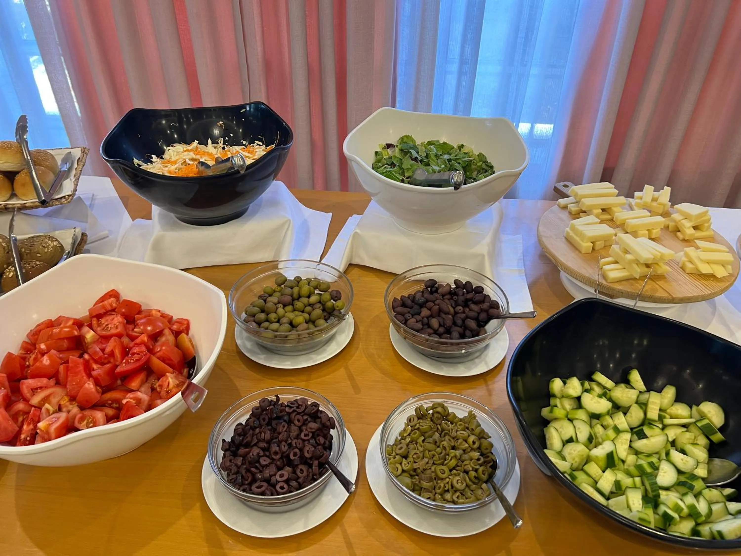 Restaurant/places to eat in Vanisko Hotel