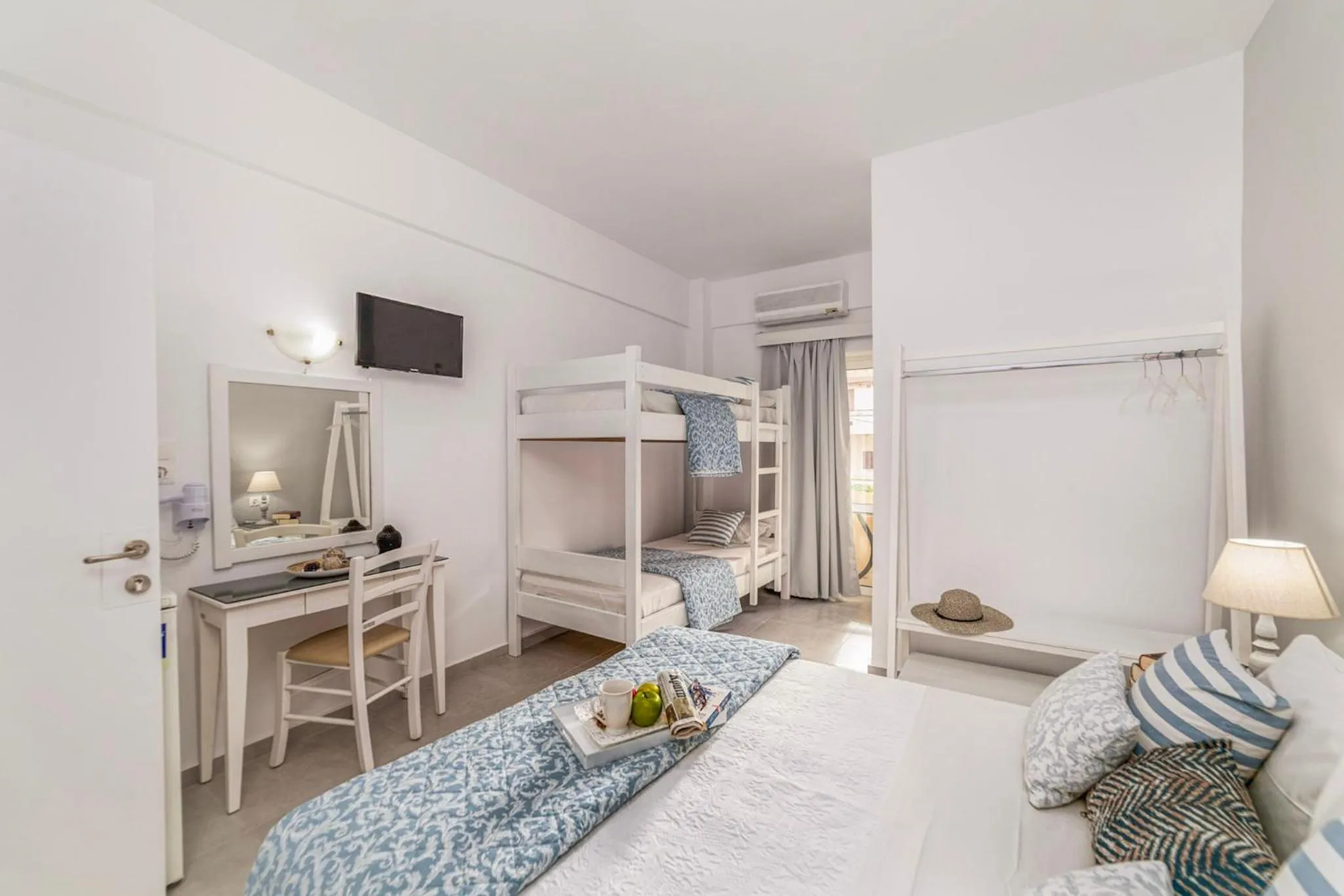 Photo of the whole room, Bed in Roxani Hotel