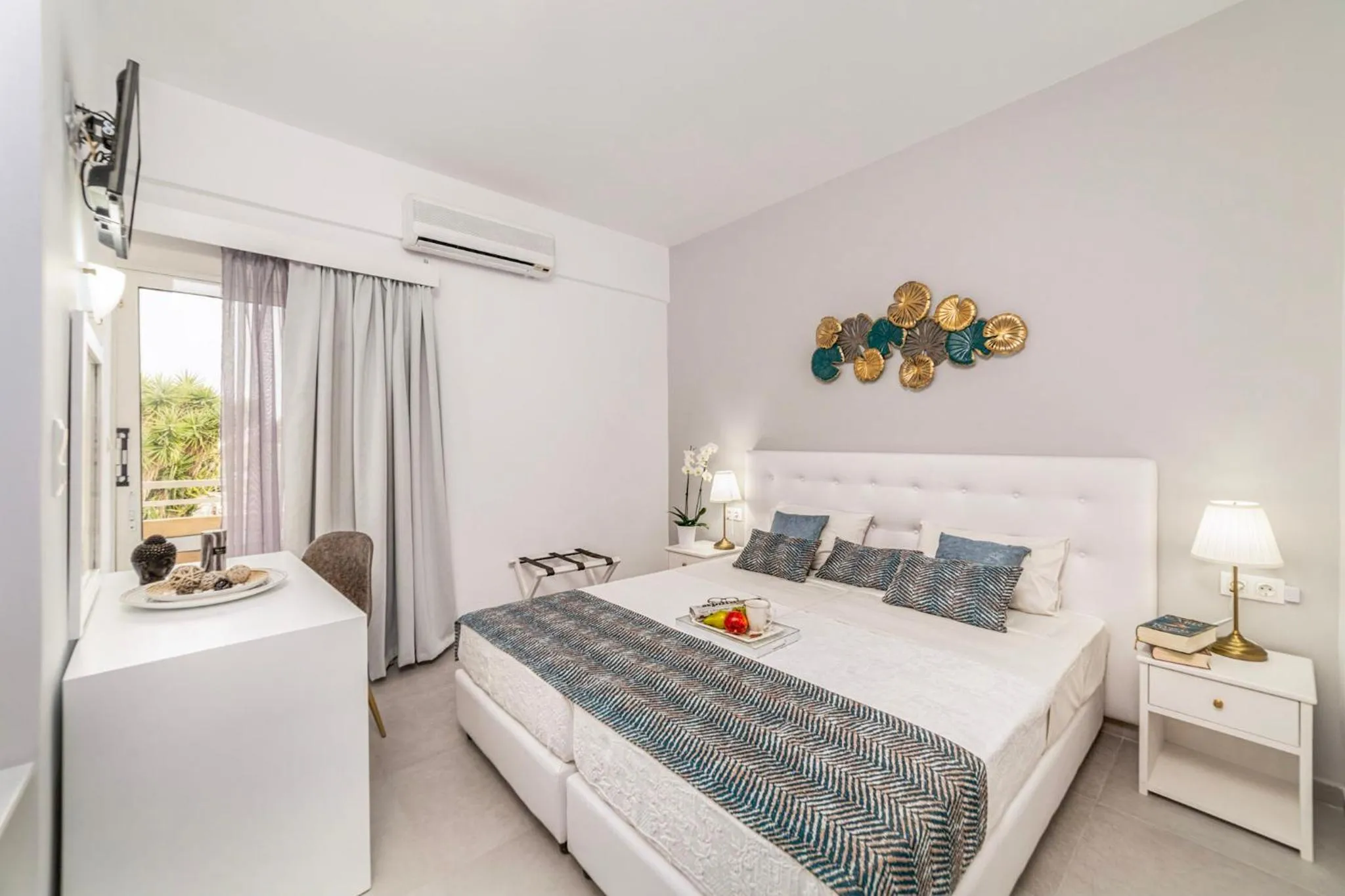 Bedroom, Bed in Roxani Hotel