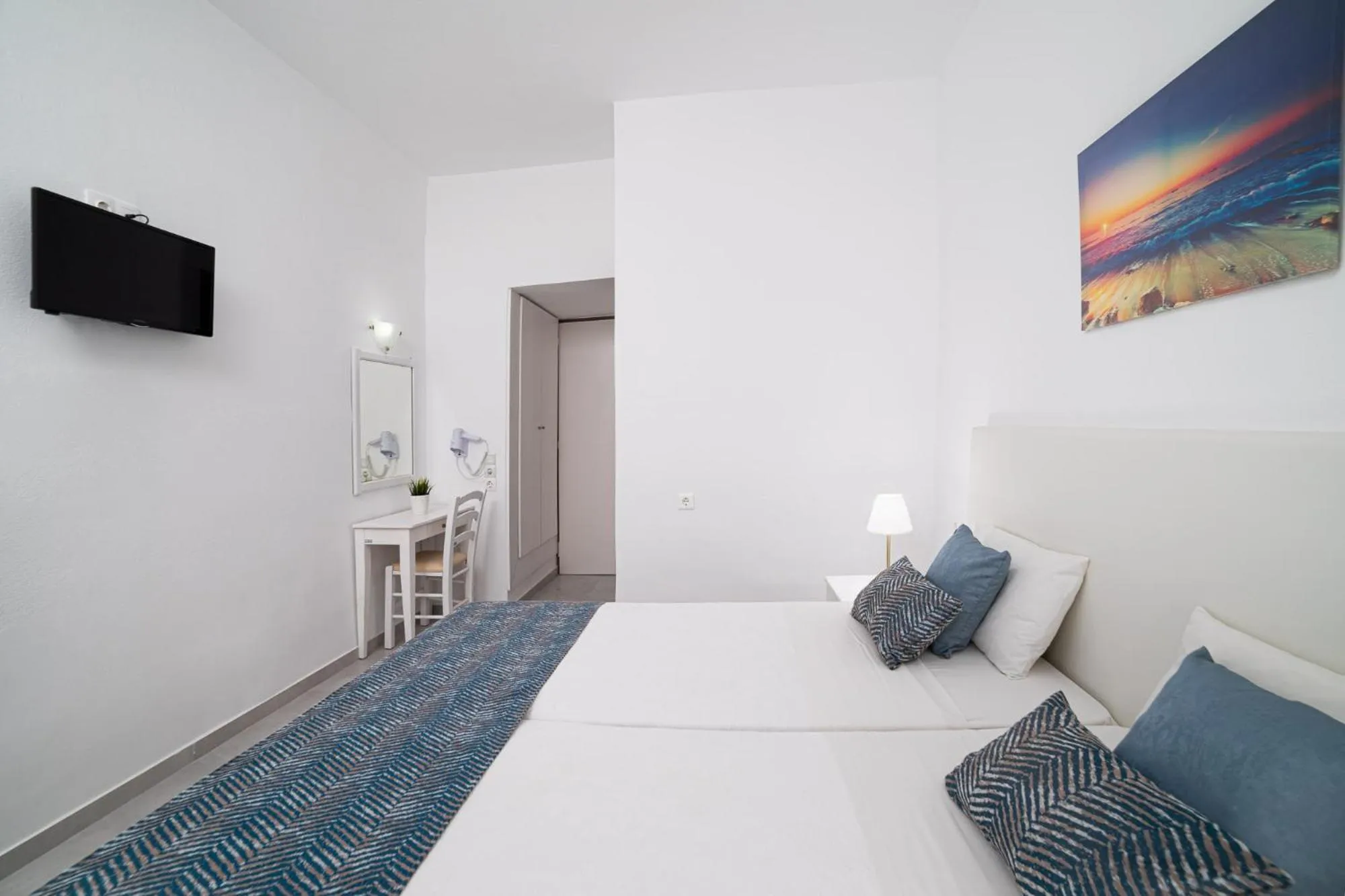 Photo of the whole room, Bed in Roxani Hotel